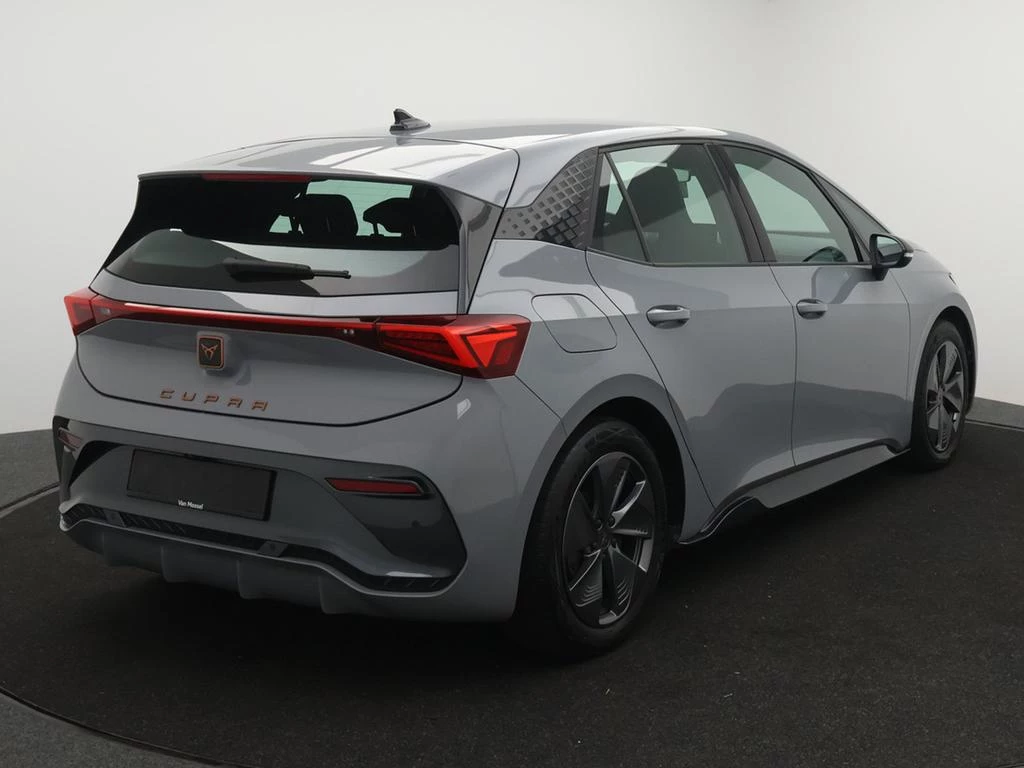 CUPRA Born Born Business Edition 204PK *AUTOMAAT*SPORTZETELS*CAMERA*PDC*ACC*NAVI*APP-CONNECT*...*