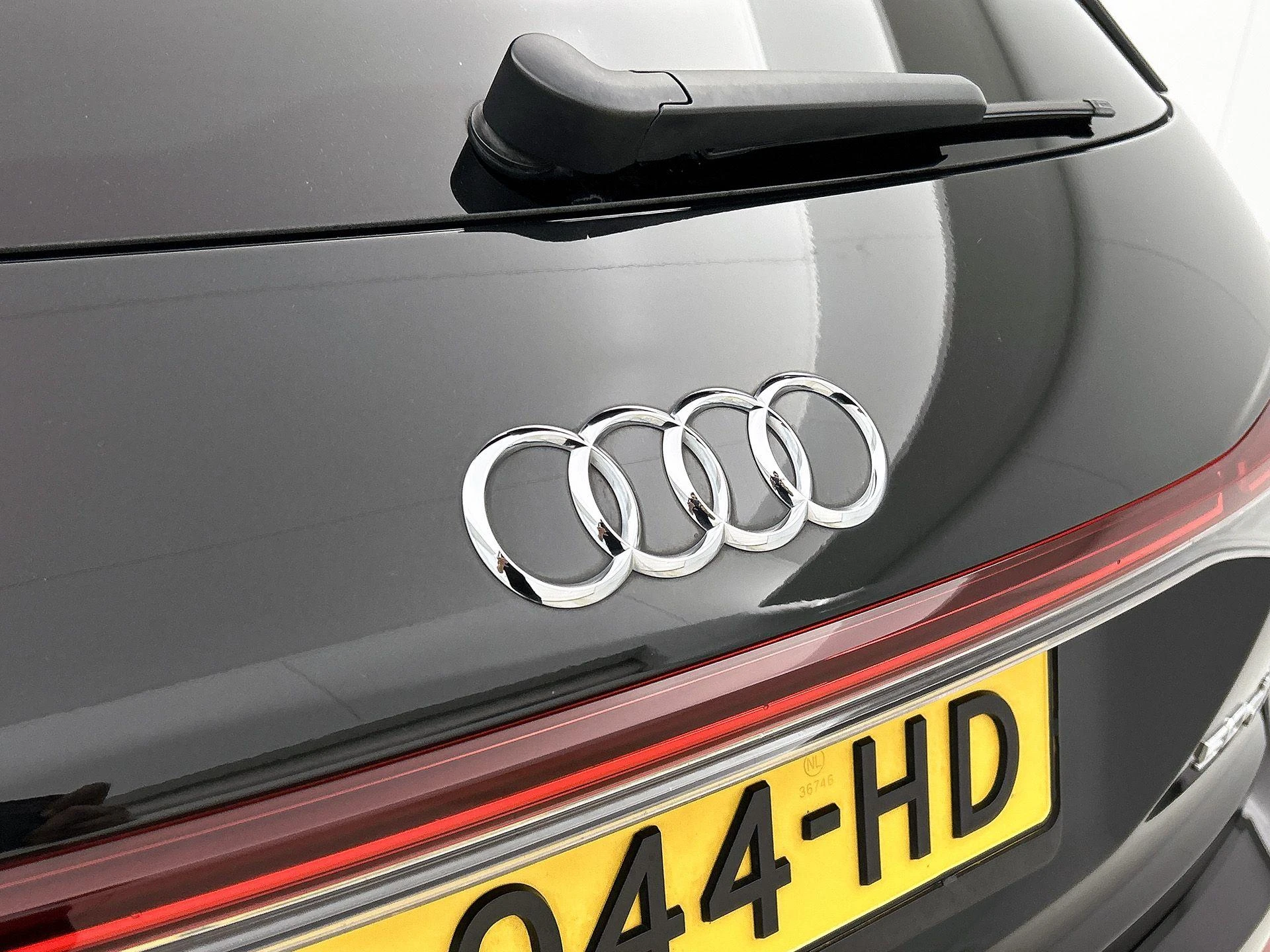 Audi-Q4 e-tron-image-21