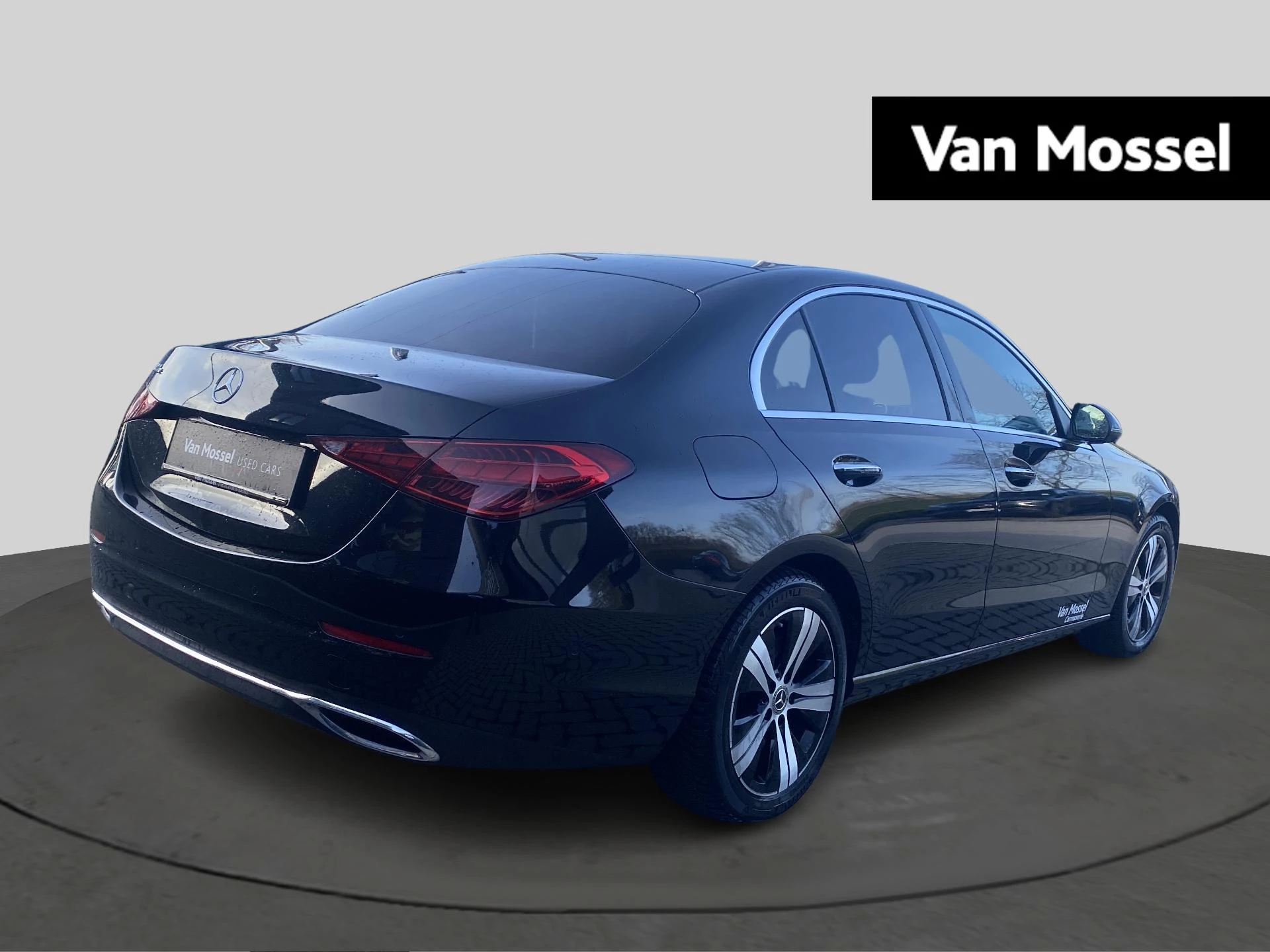 Mercedes-Benz C-Klasse 300 e Luxury Line + LEDER + DIGITAL LIGHT + 360 CAMERA +