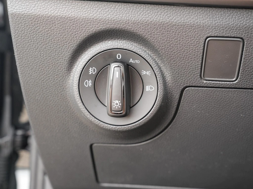 SEAT-Arona-image-15