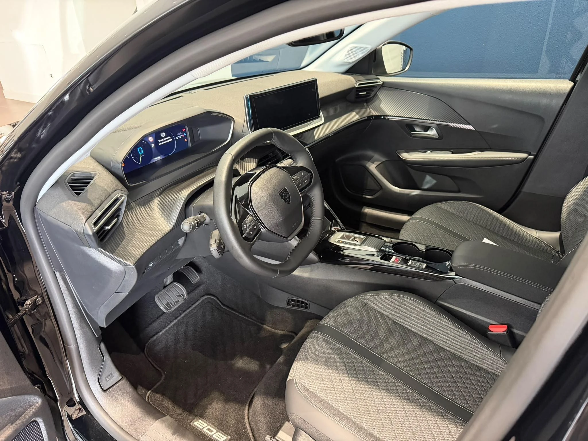 Peugeot-208-image-5