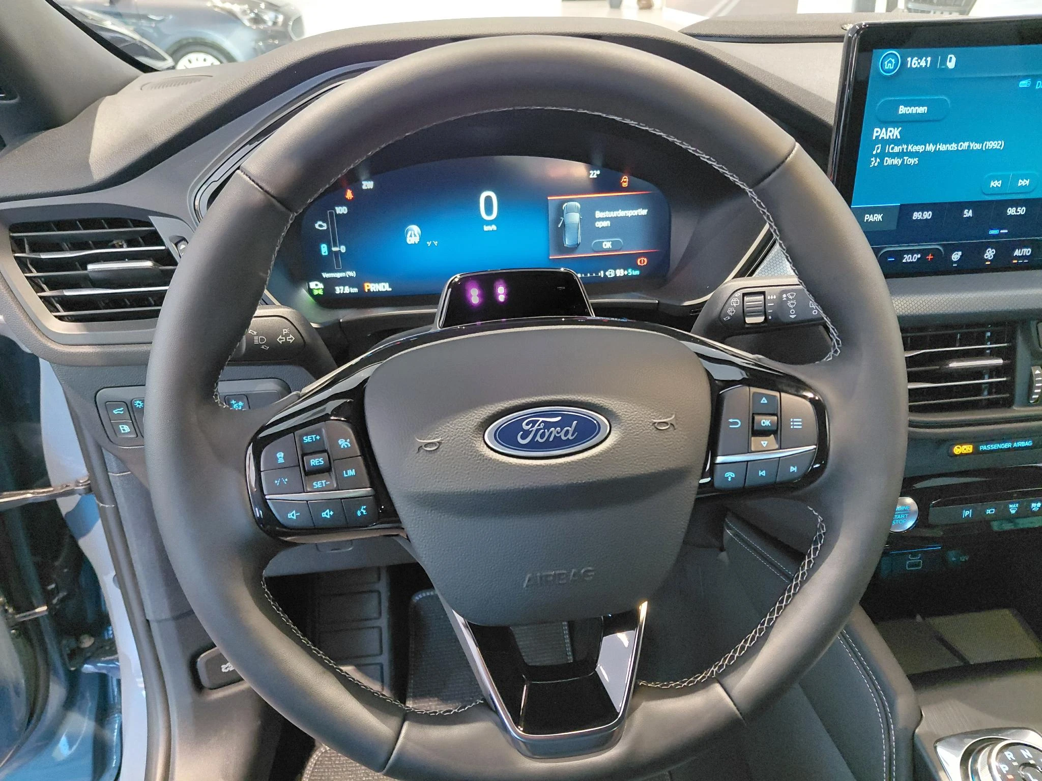 Ford-Kuga-image-14