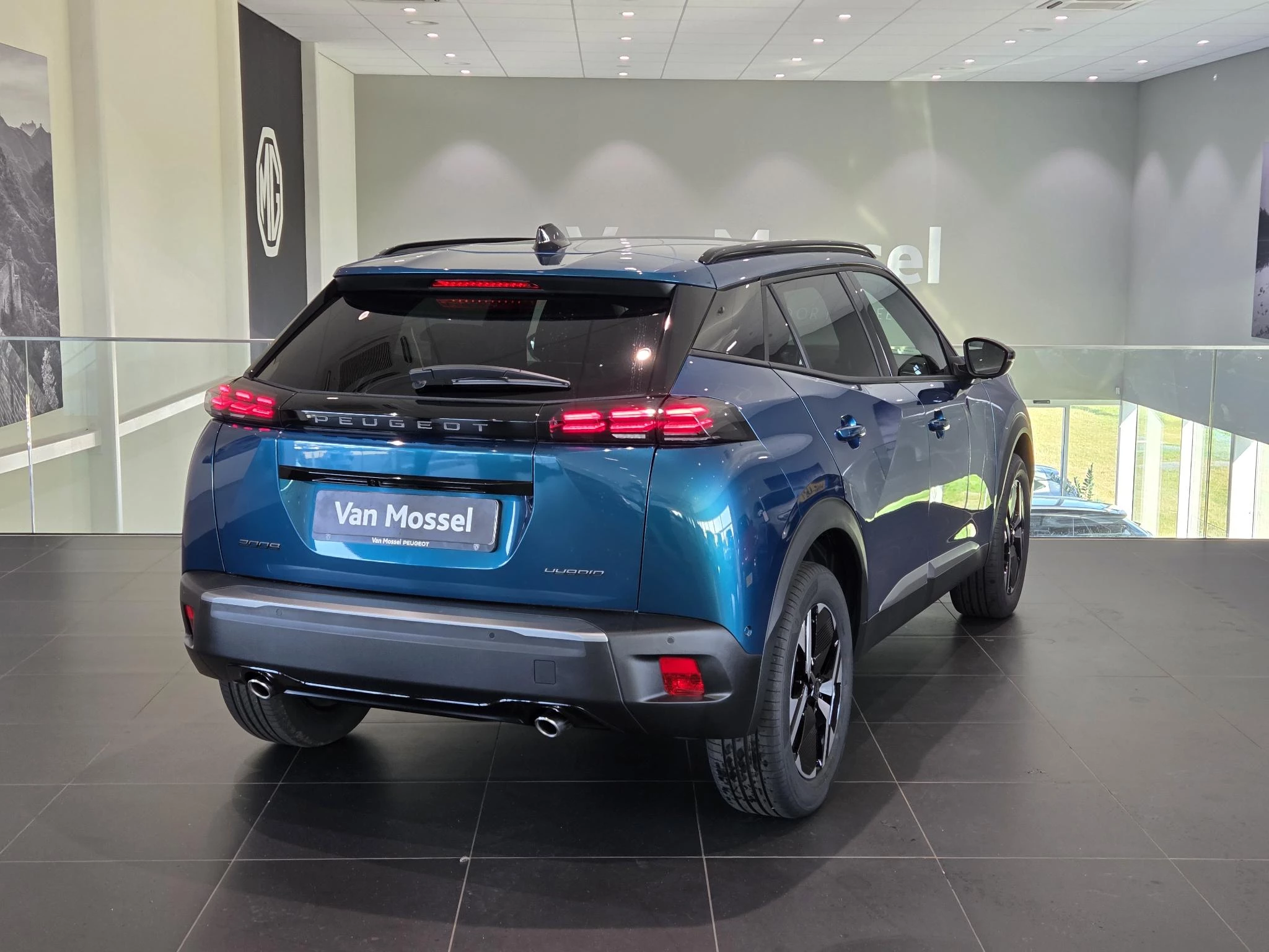 Peugeot 2008 1.2 Hybrid 136 Allure