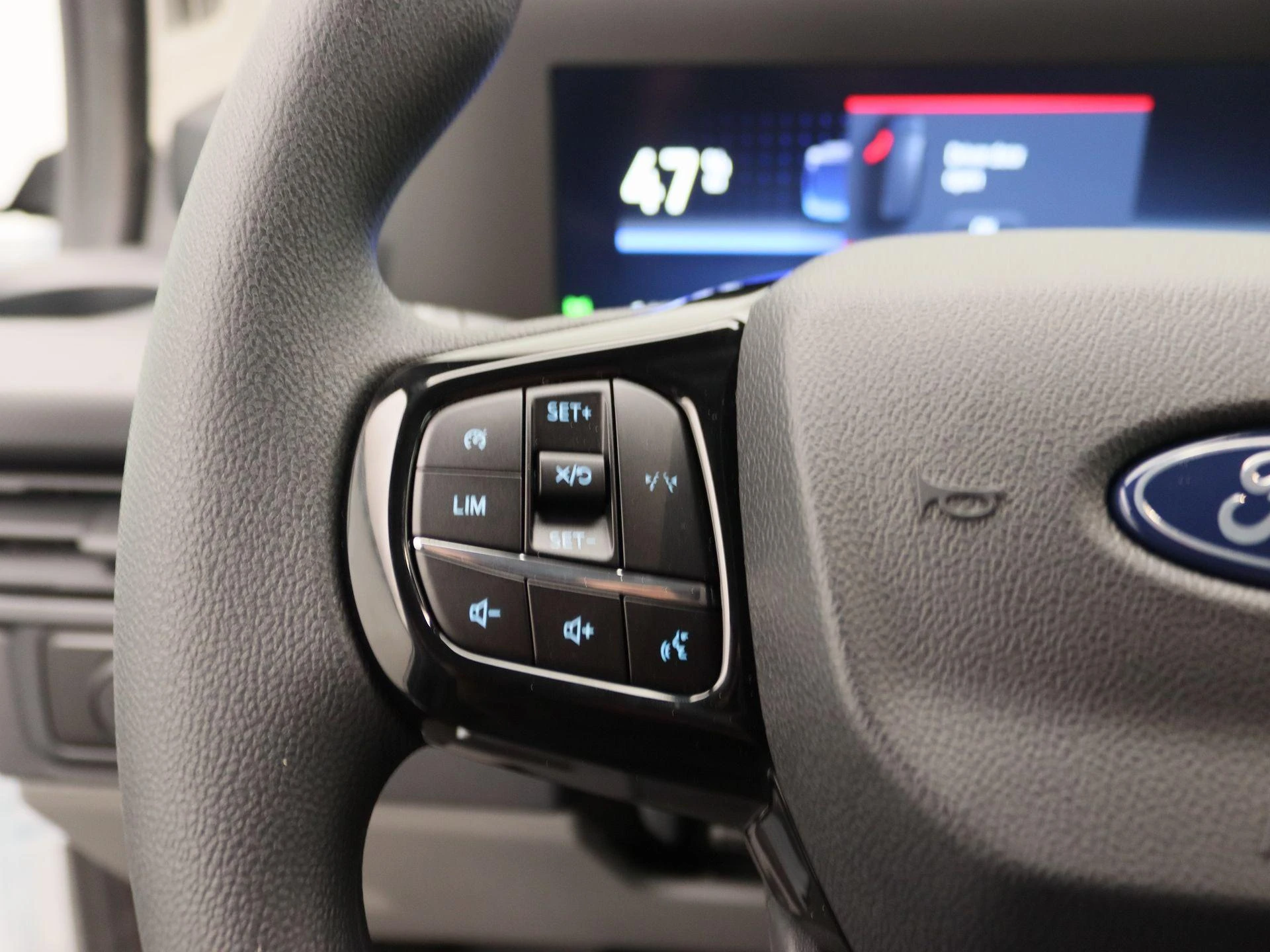 Ford-E-Transit Custom-image-15