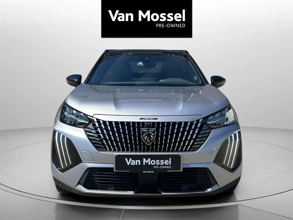 Peugeot-e-2008-image-1