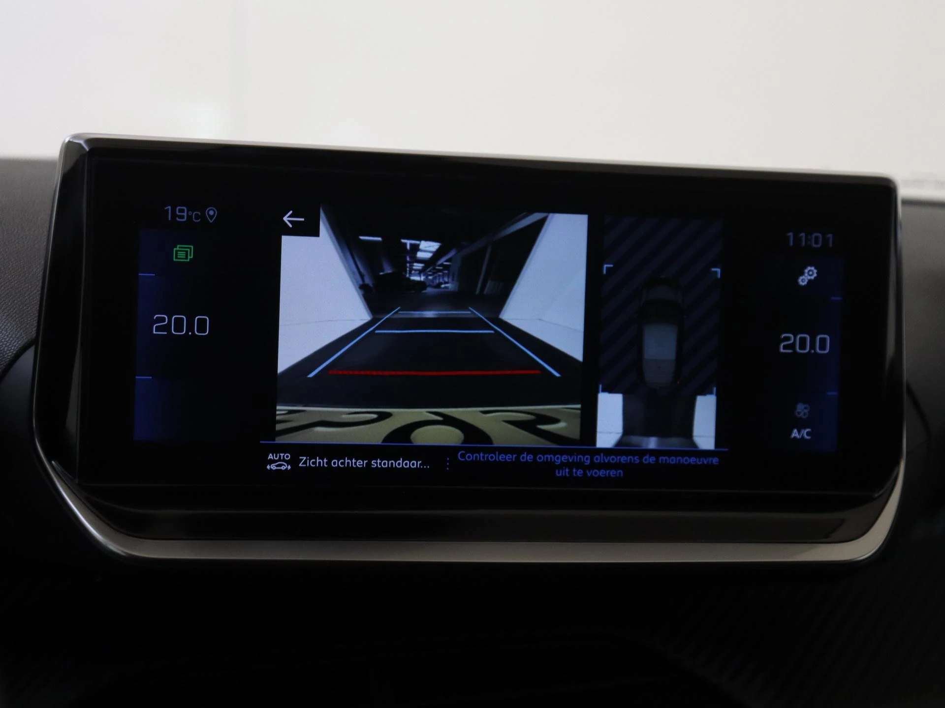 Peugeot-208-image-18