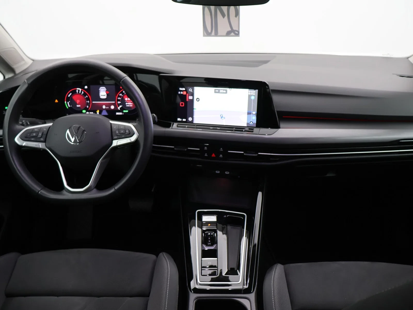 Volkswagen-Golf-image-11