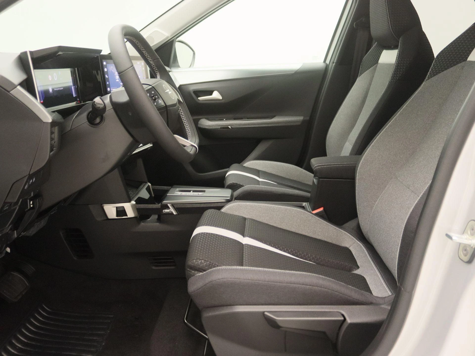 Opel-Frontera-image-11