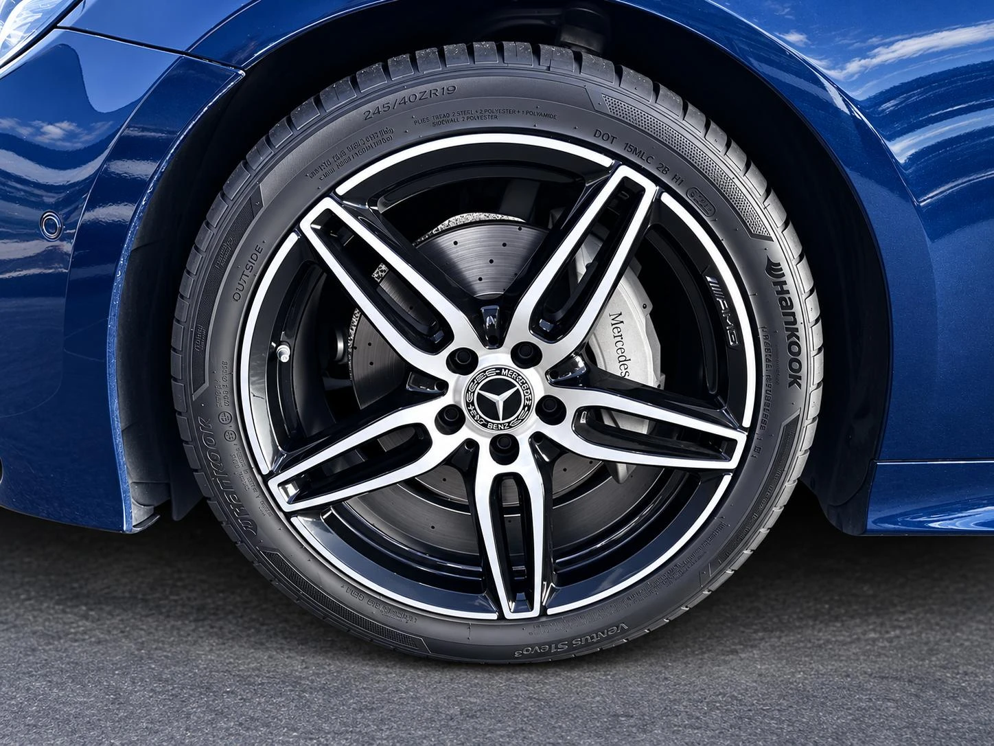 Mercedes-Benz-E-Klasse-image-6