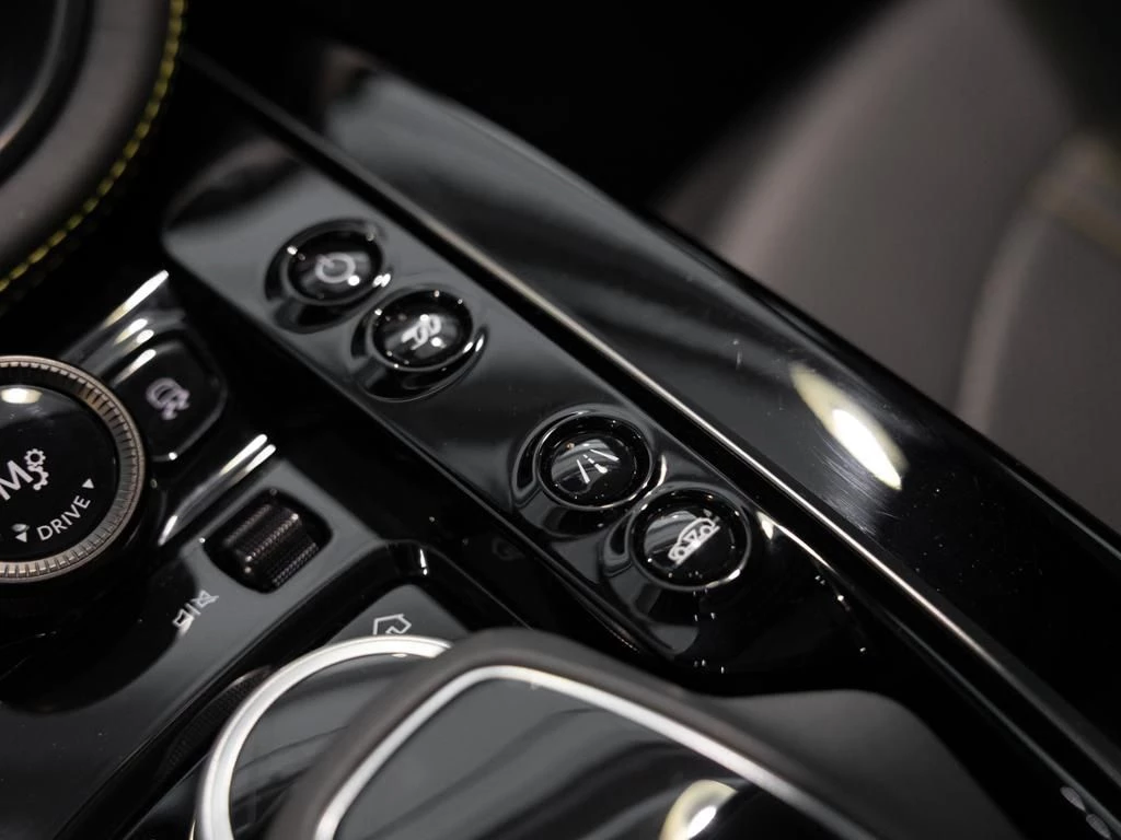 Aston Martin DBX 707 Aston Martin Hamburg