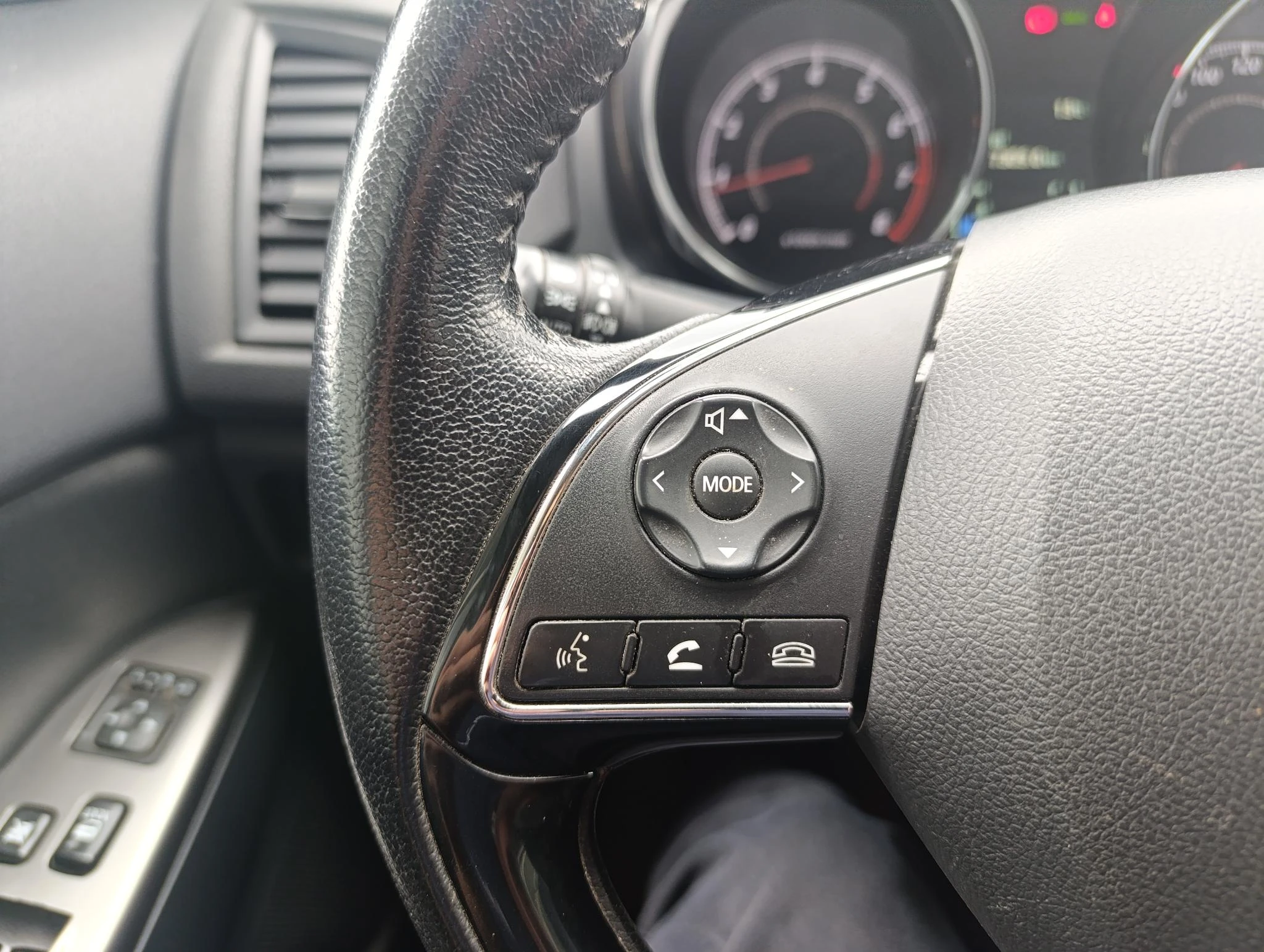 Mitsubishi-ASX-image-16