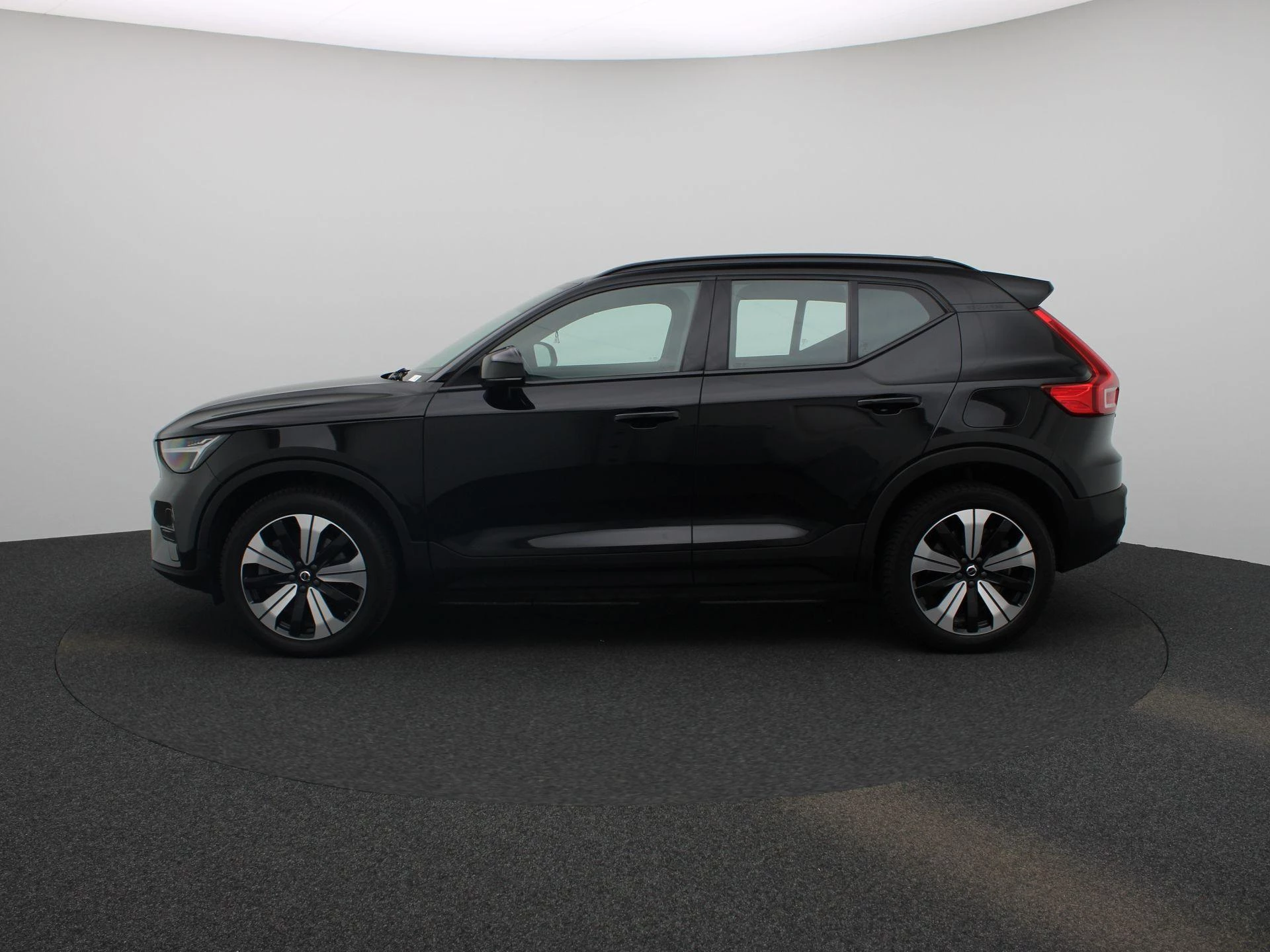 Volvo-XC40-image-4