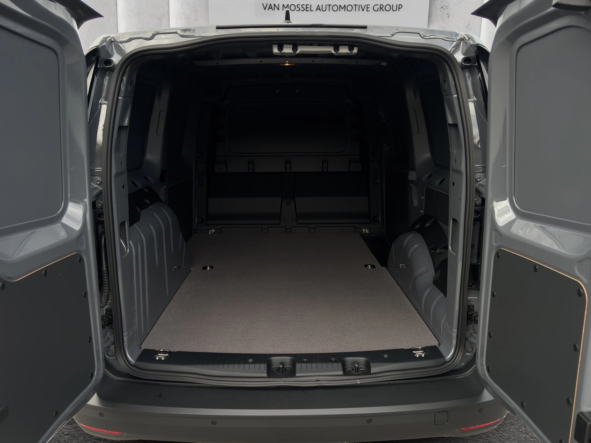 Ford-Transit Connect-image-17