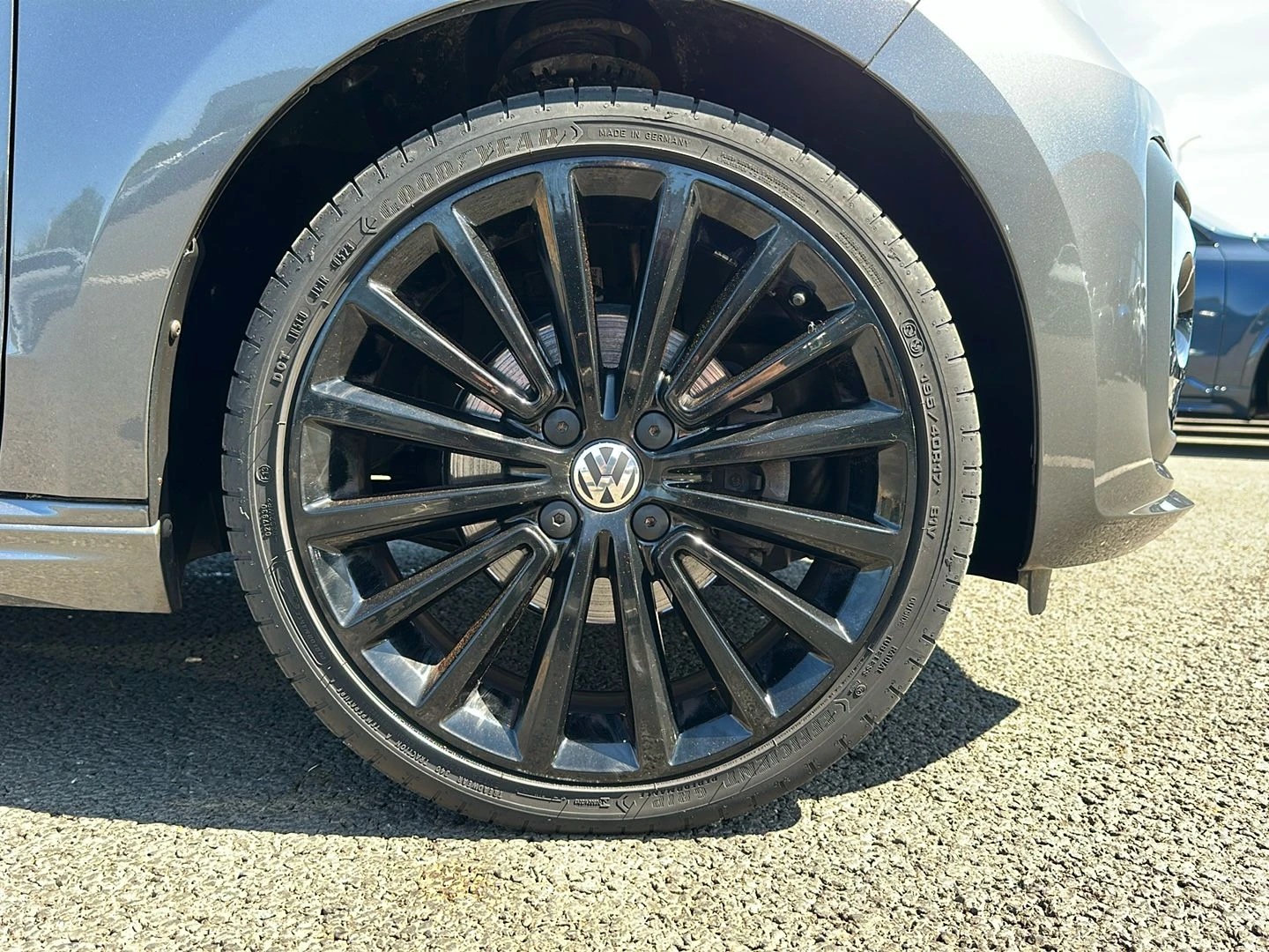 Volkswagen-up!-image-7
