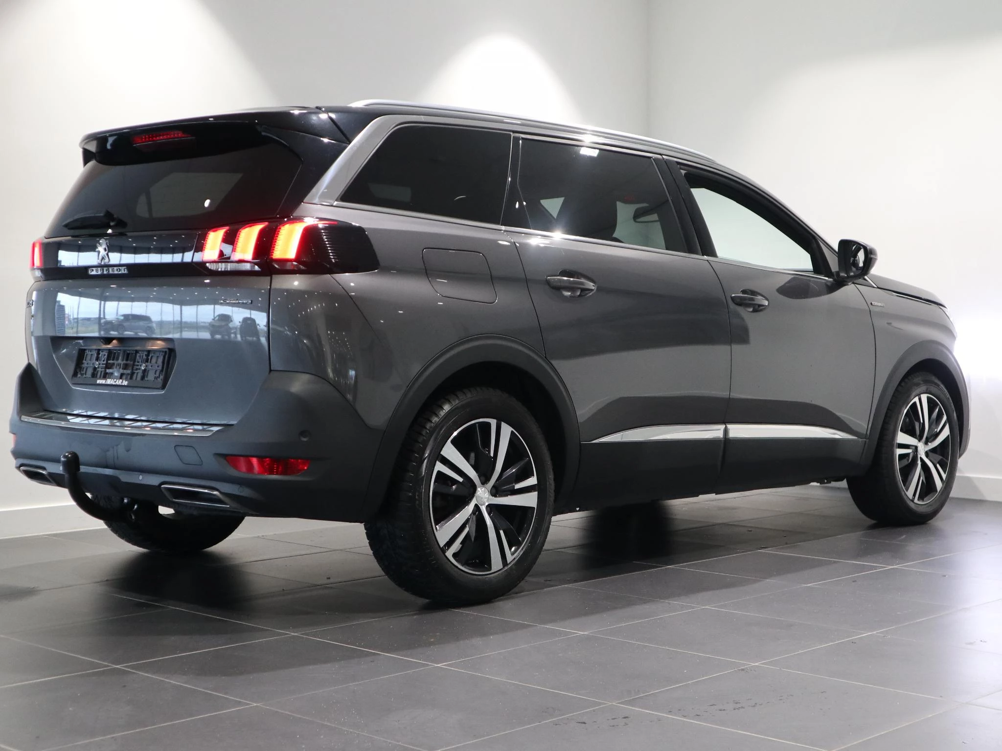 Peugeot-5008-image-3