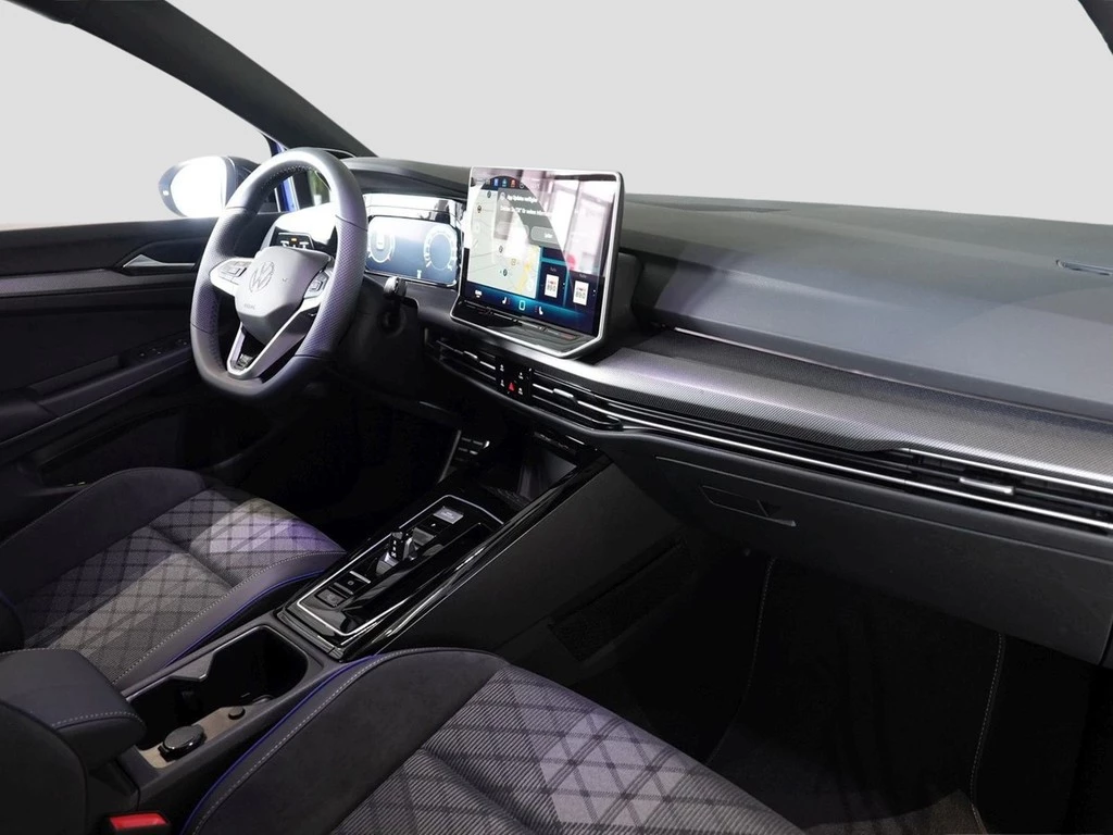 Volkswagen Golf 1,5 l eTSI DSG R-Line AHK LM18" SOUND HK
