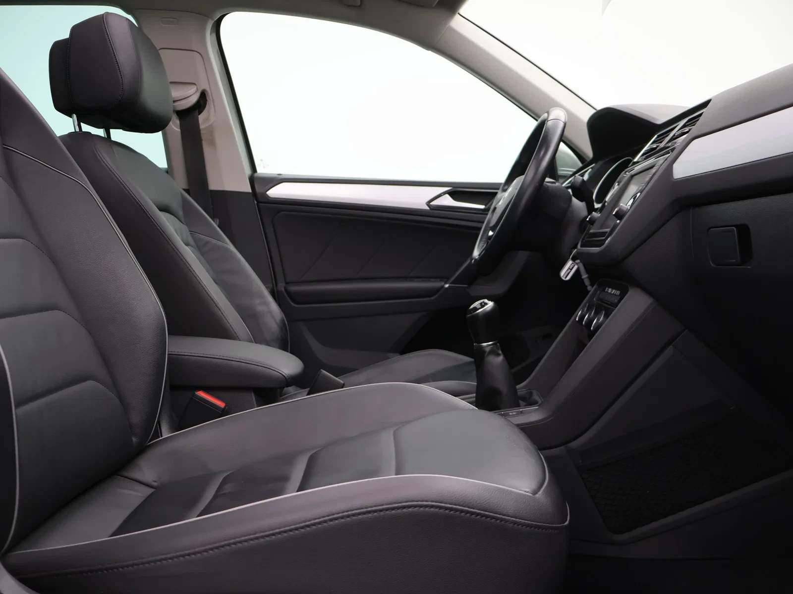 Volkswagen Tiguan Tiguan Comfortline 1.4TSI 150PK *TREKHAAK*LEDER*PANODAK*ACC*CAMERA*PDC*...*