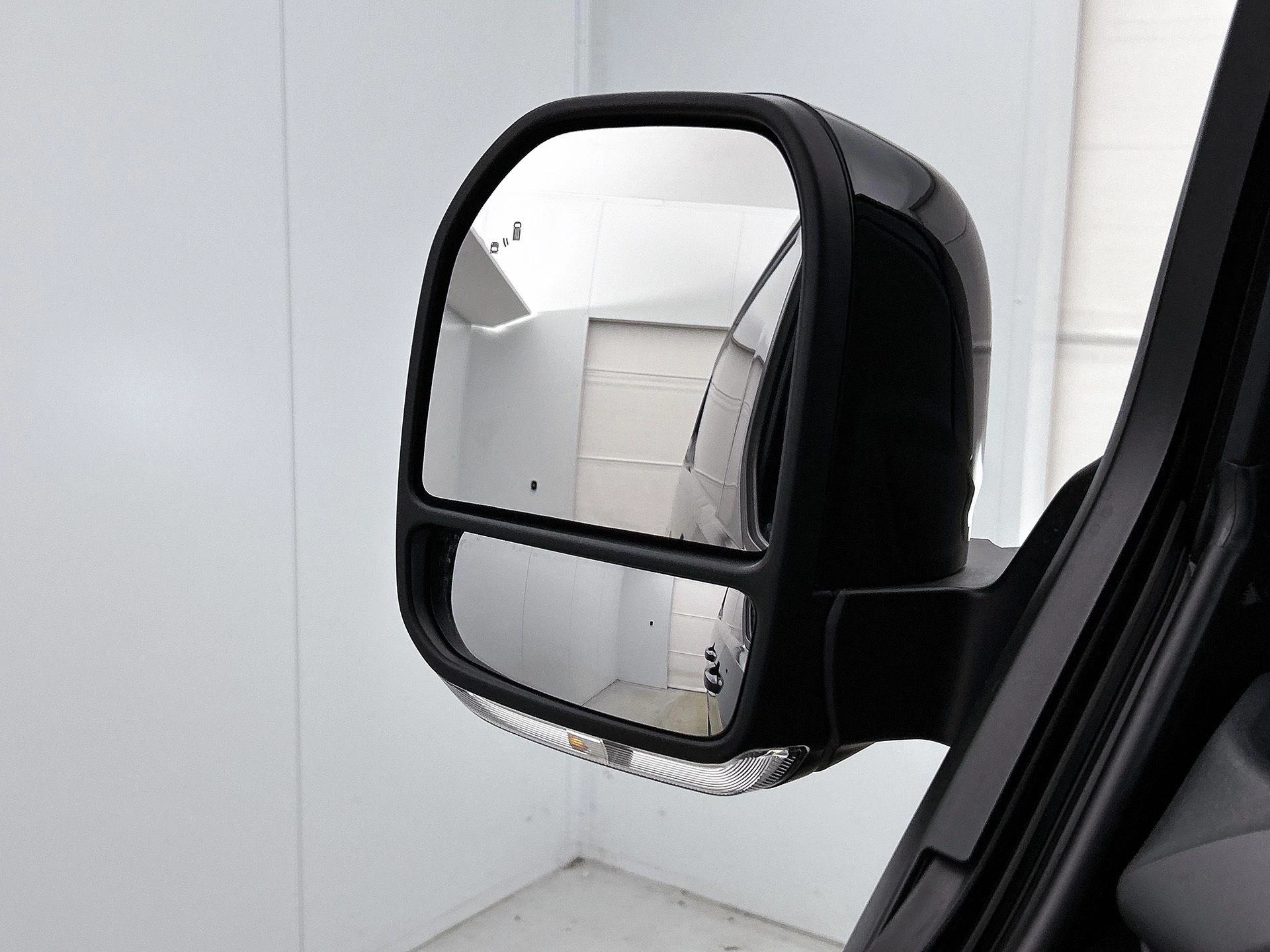 Ford-Transit Custom-image-21