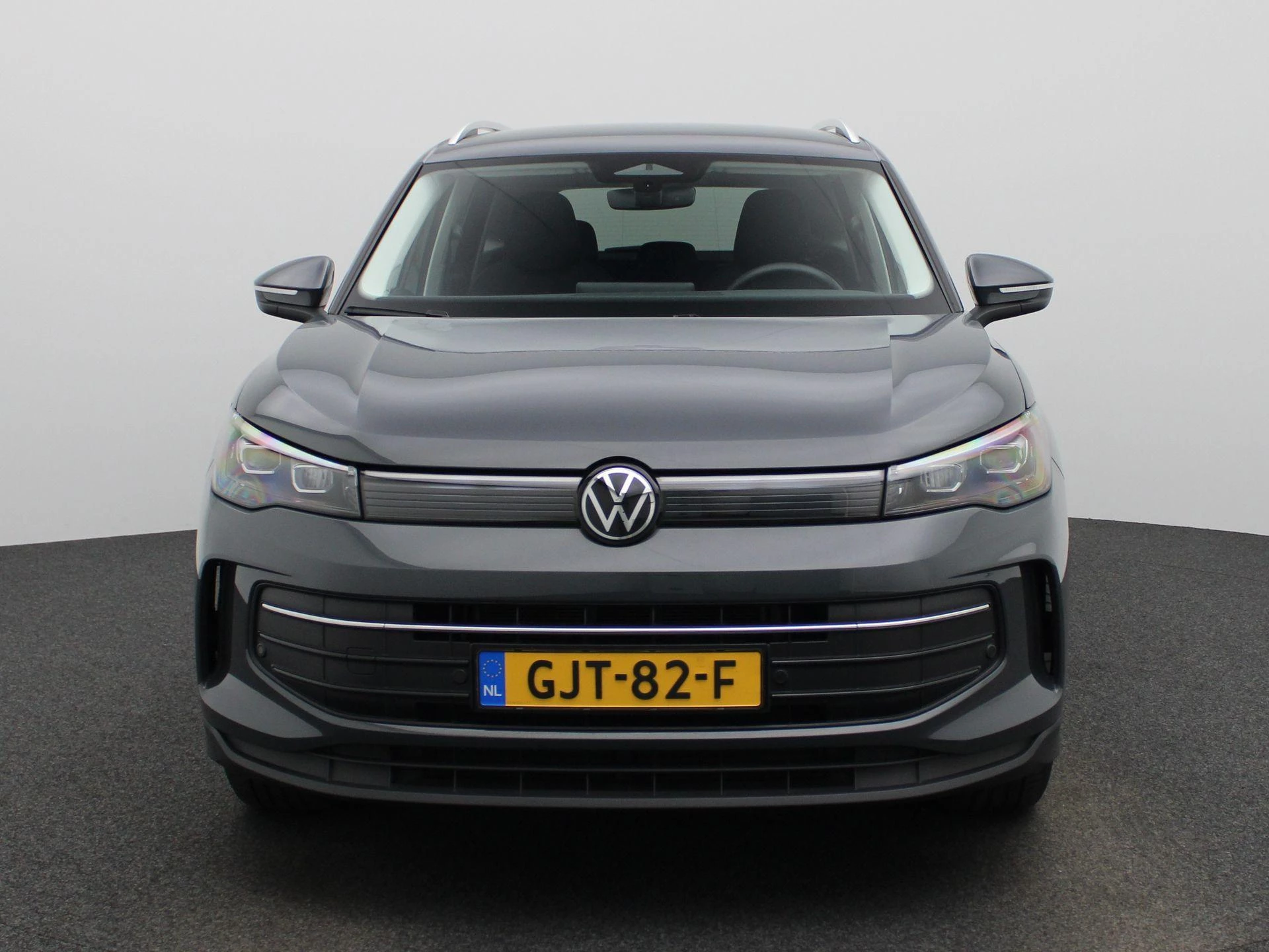 Volkswagen-Tiguan-image-2