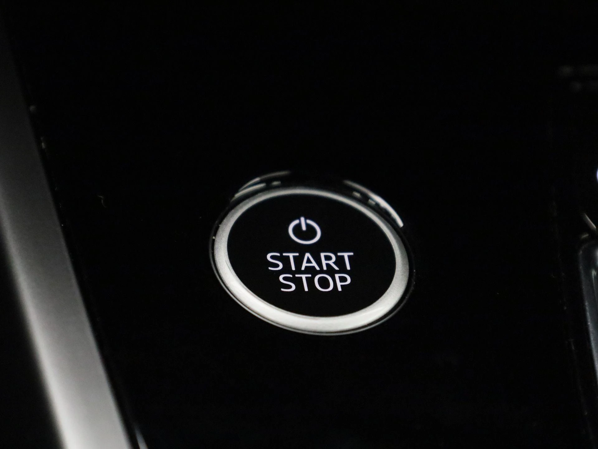 Audi-Q4 e-tron-image-25
