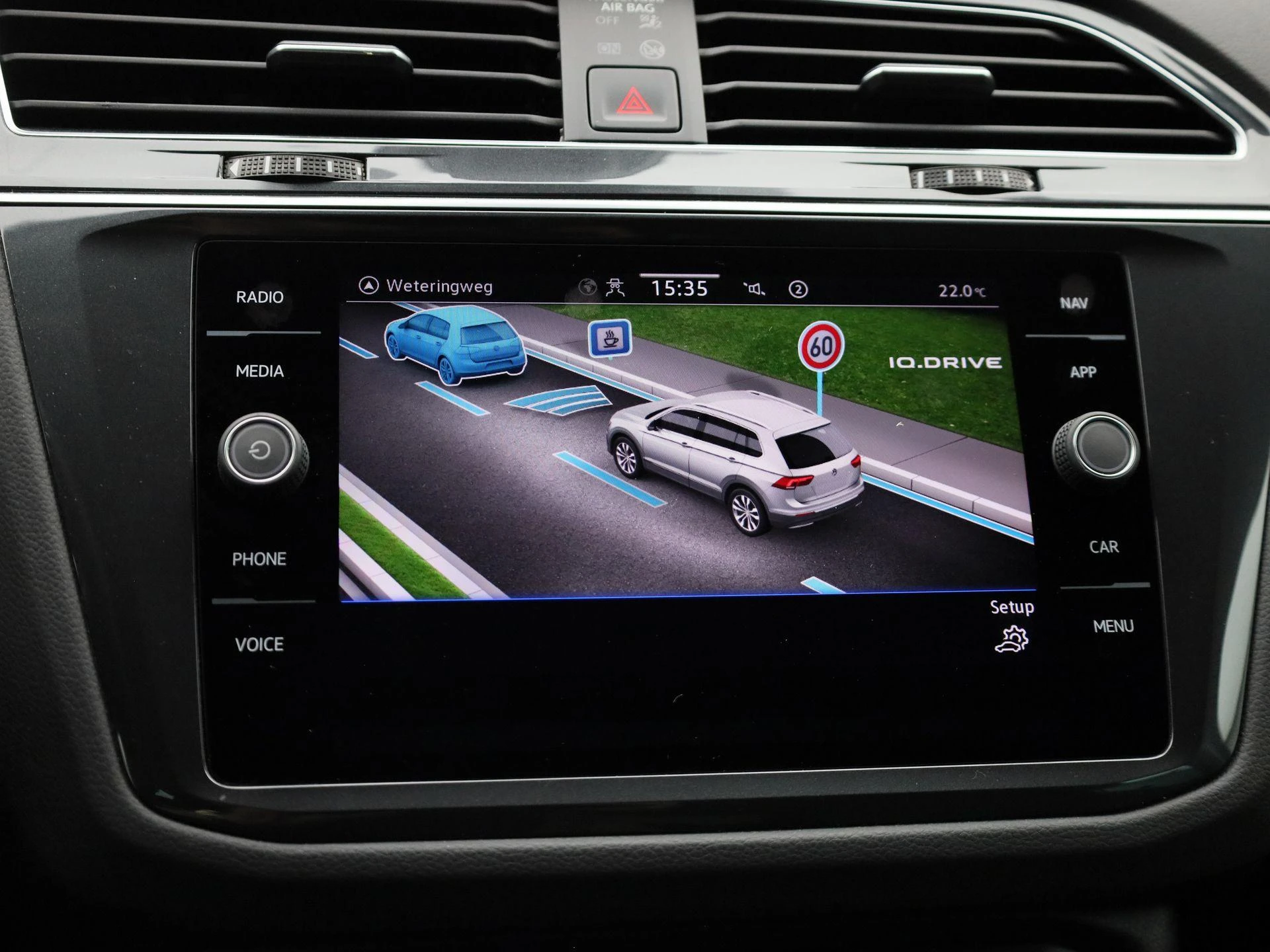 Volkswagen-Tiguan-image-28