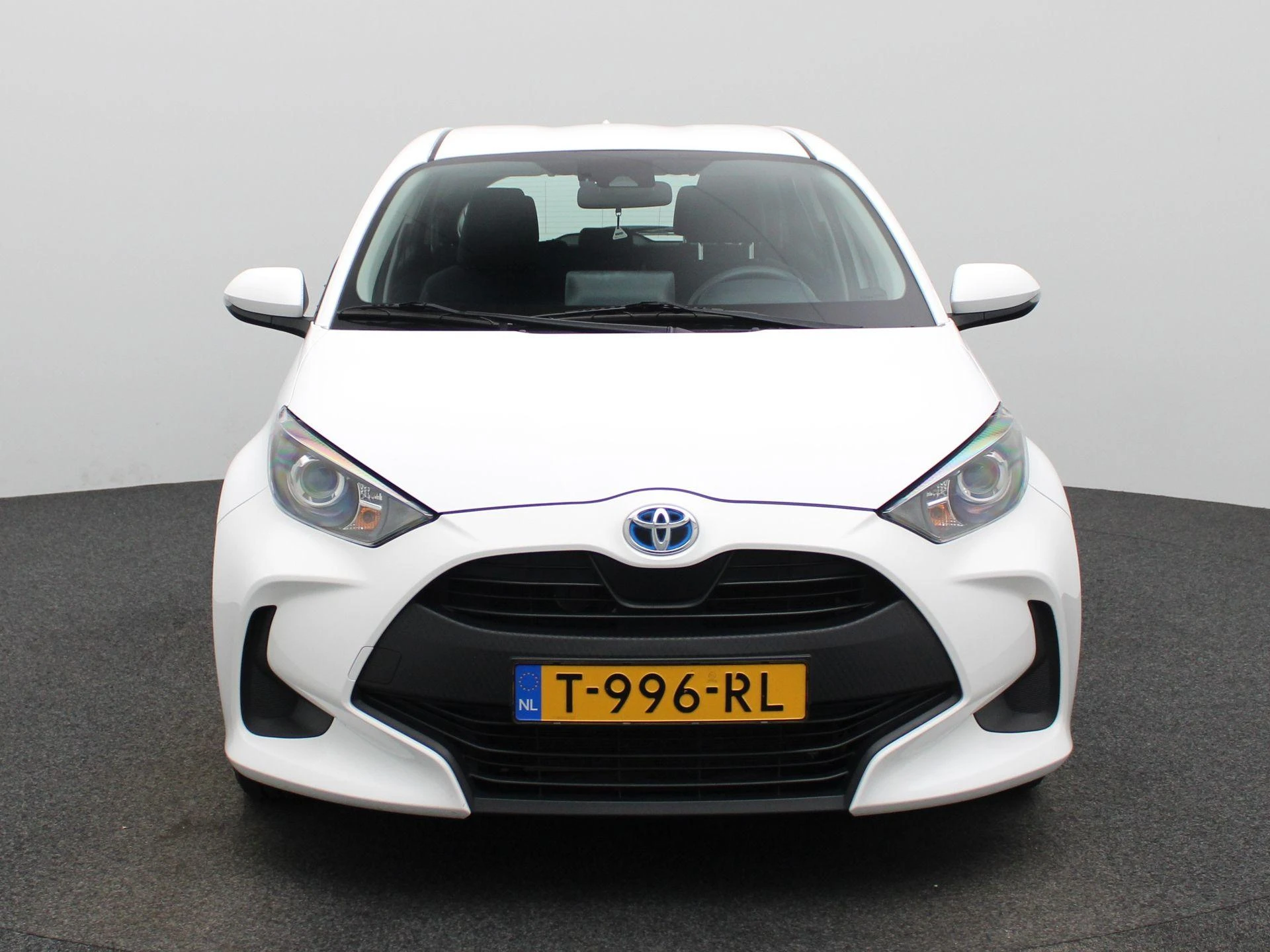 Toyota-Yaris-image-2