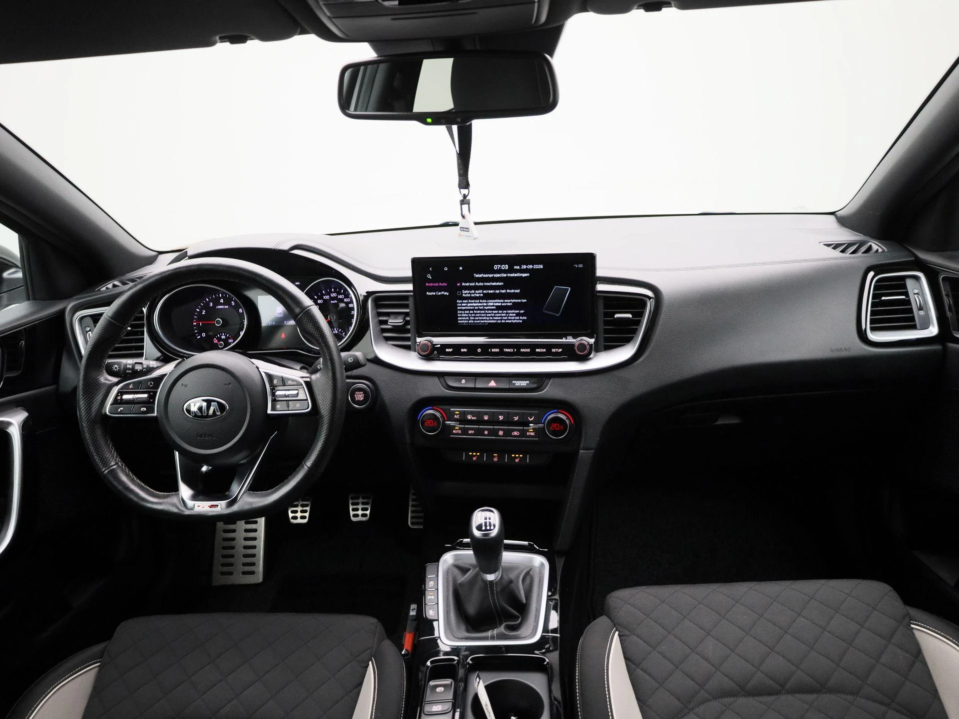 Kia-Ceed Sportswagon-image-34