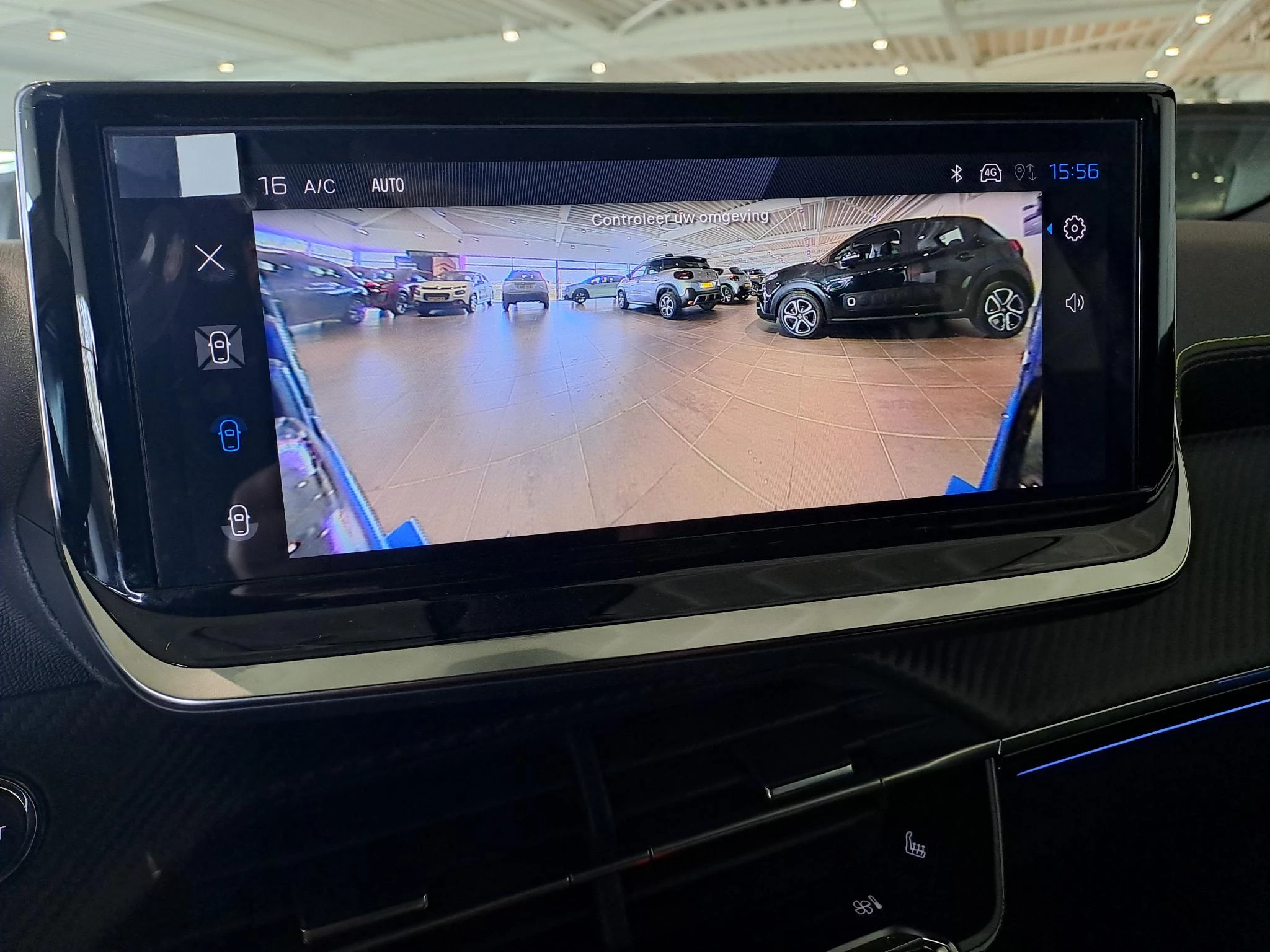 Peugeot-e-2008-image-18