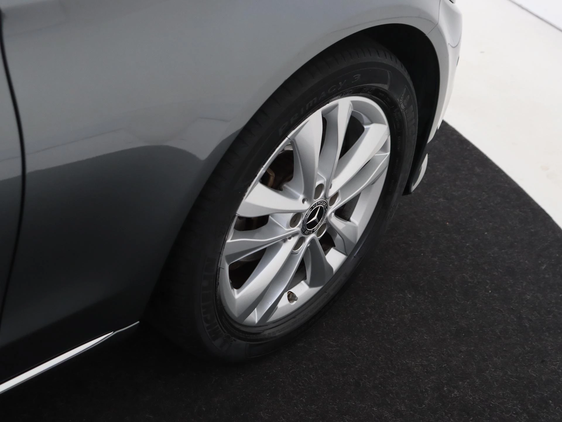 Mercedes-Benz-C-Klasse-image-12