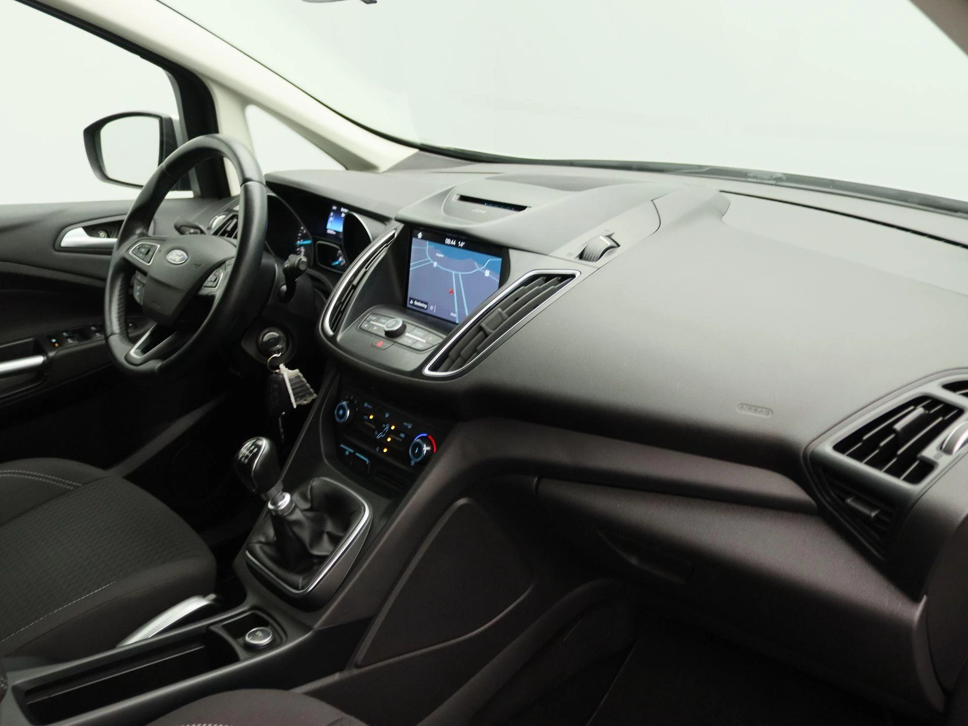 Ford-C-MAX-image-25