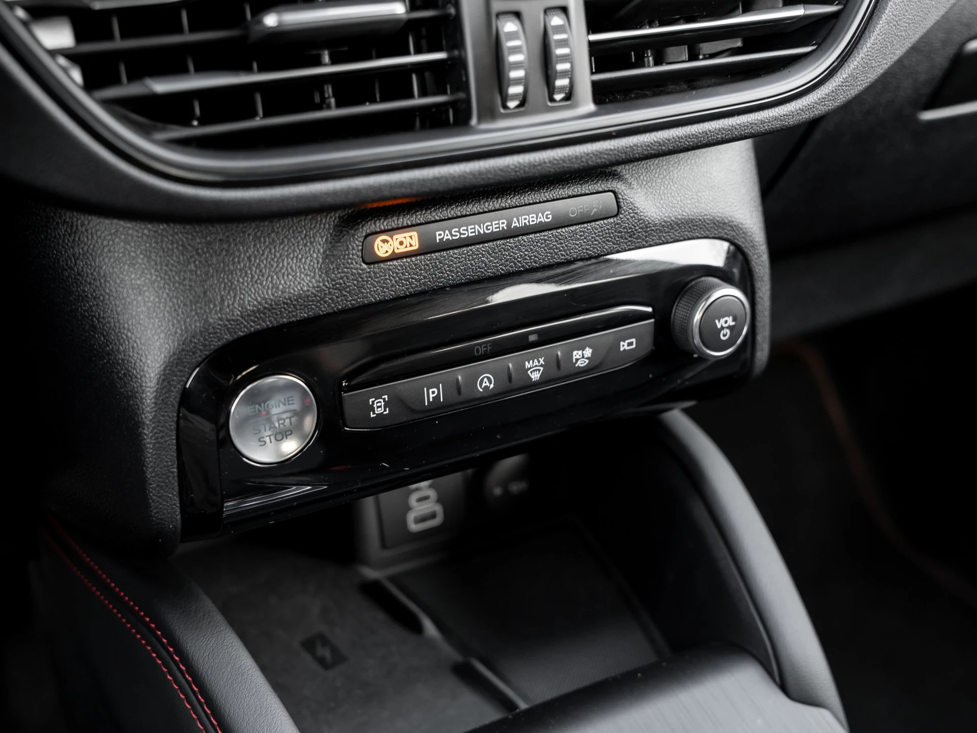 Ford Kuga ST-Line X Aut.*360GRAD*LED-MATRIX*NAVI*GRA*WINTER-PKT.