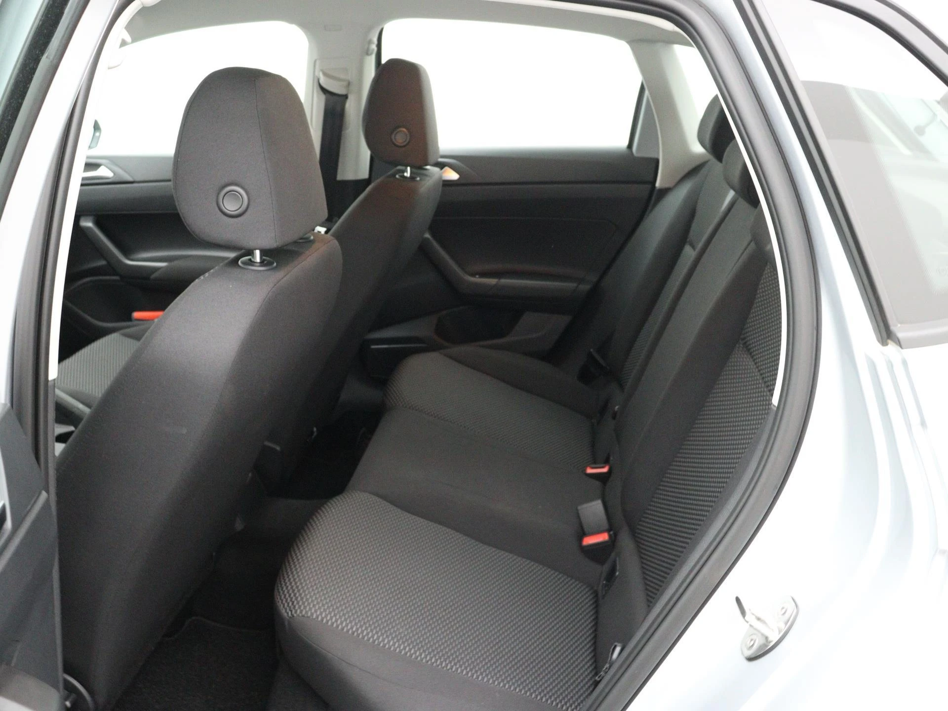Volkswagen-Polo-image-8