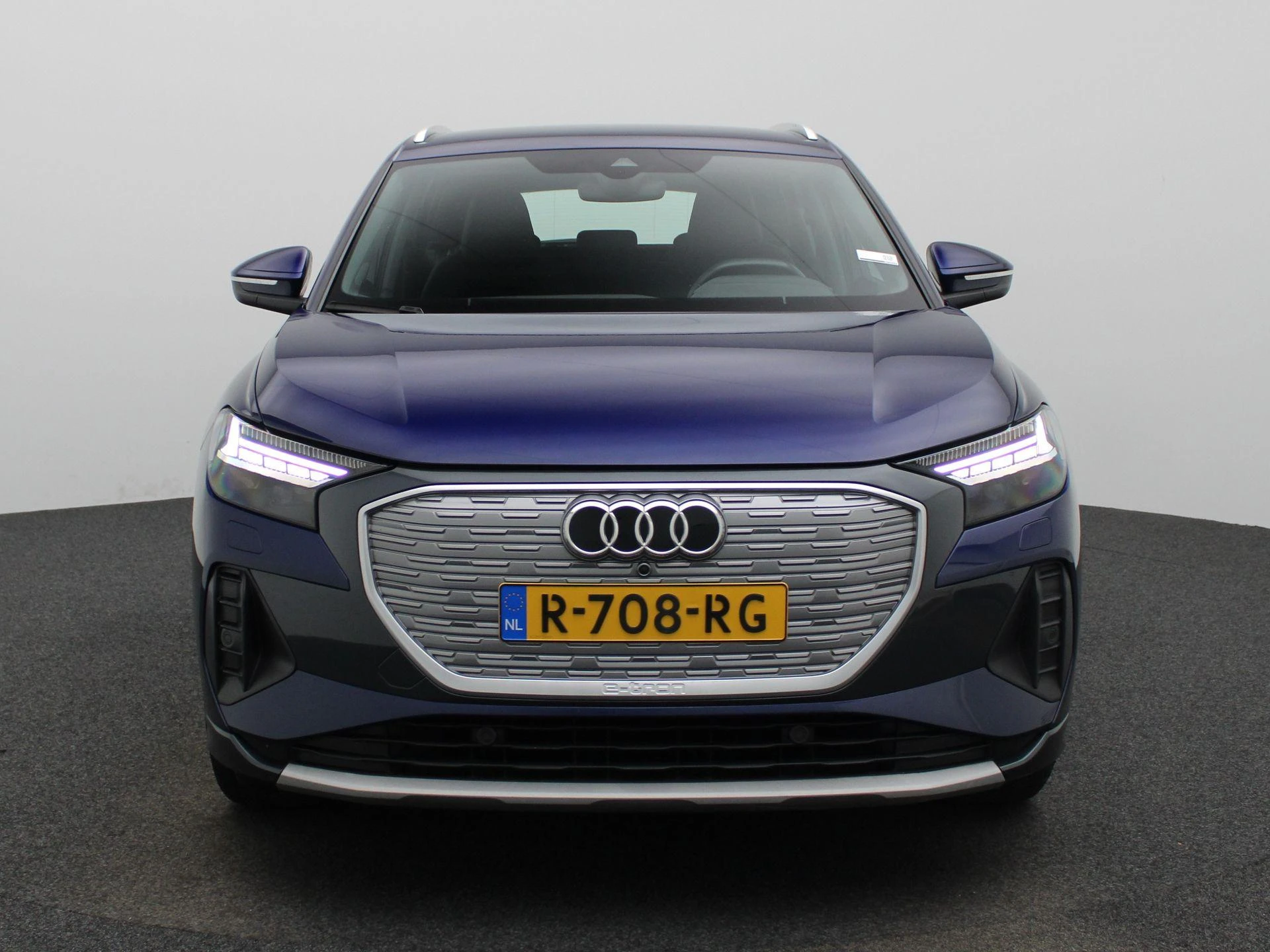 Audi-Q4 e-tron-image-2