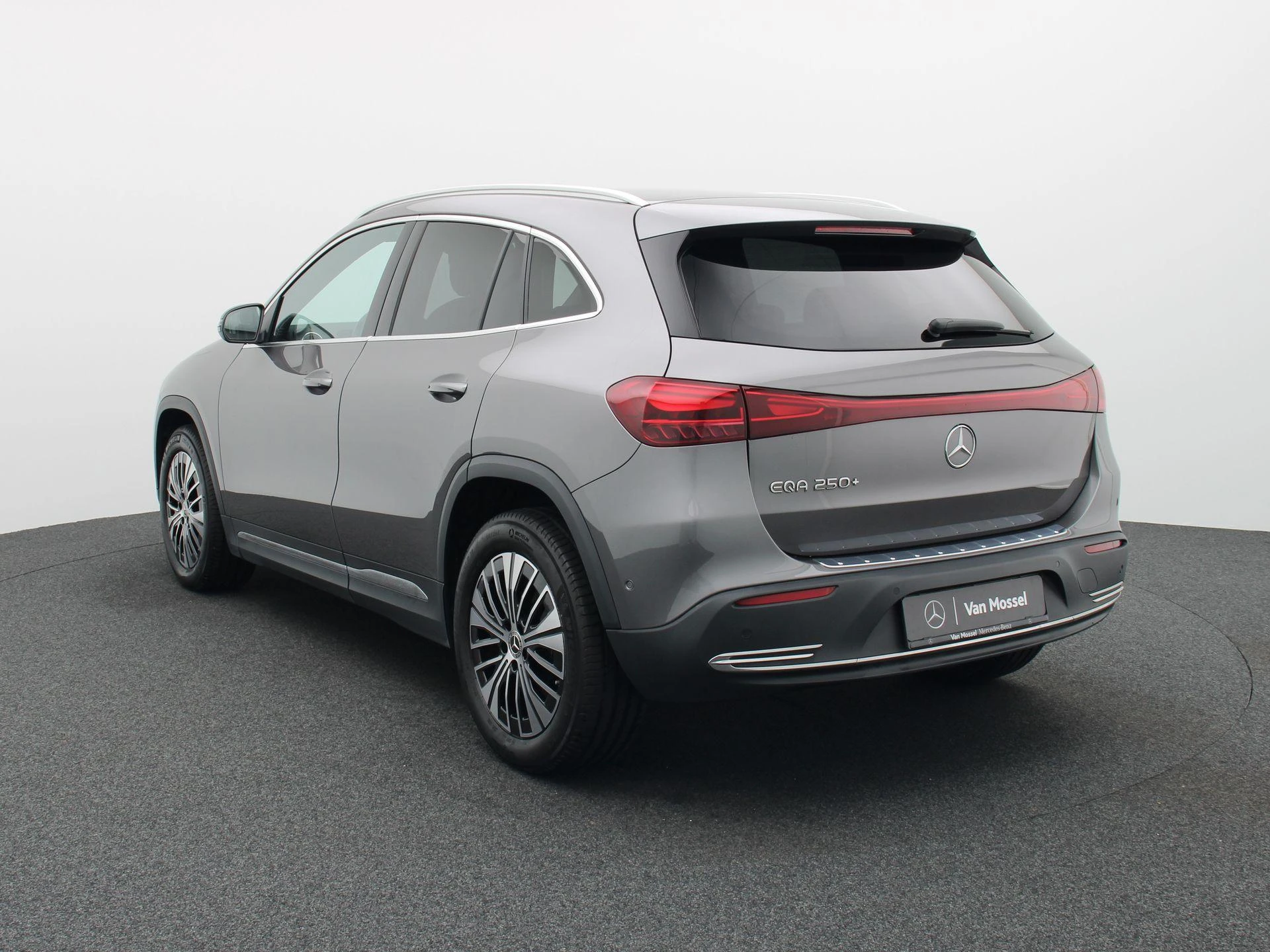 Mercedes-Benz EQA 250+ Business Line
