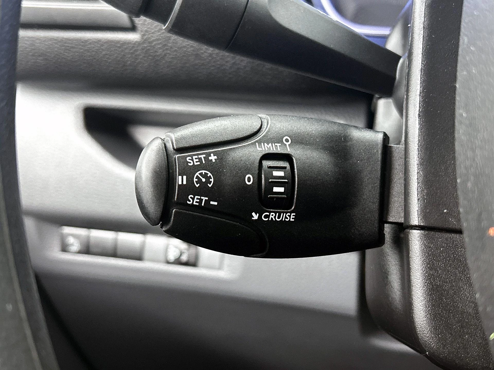 Opel-Vivaro-e-image-5