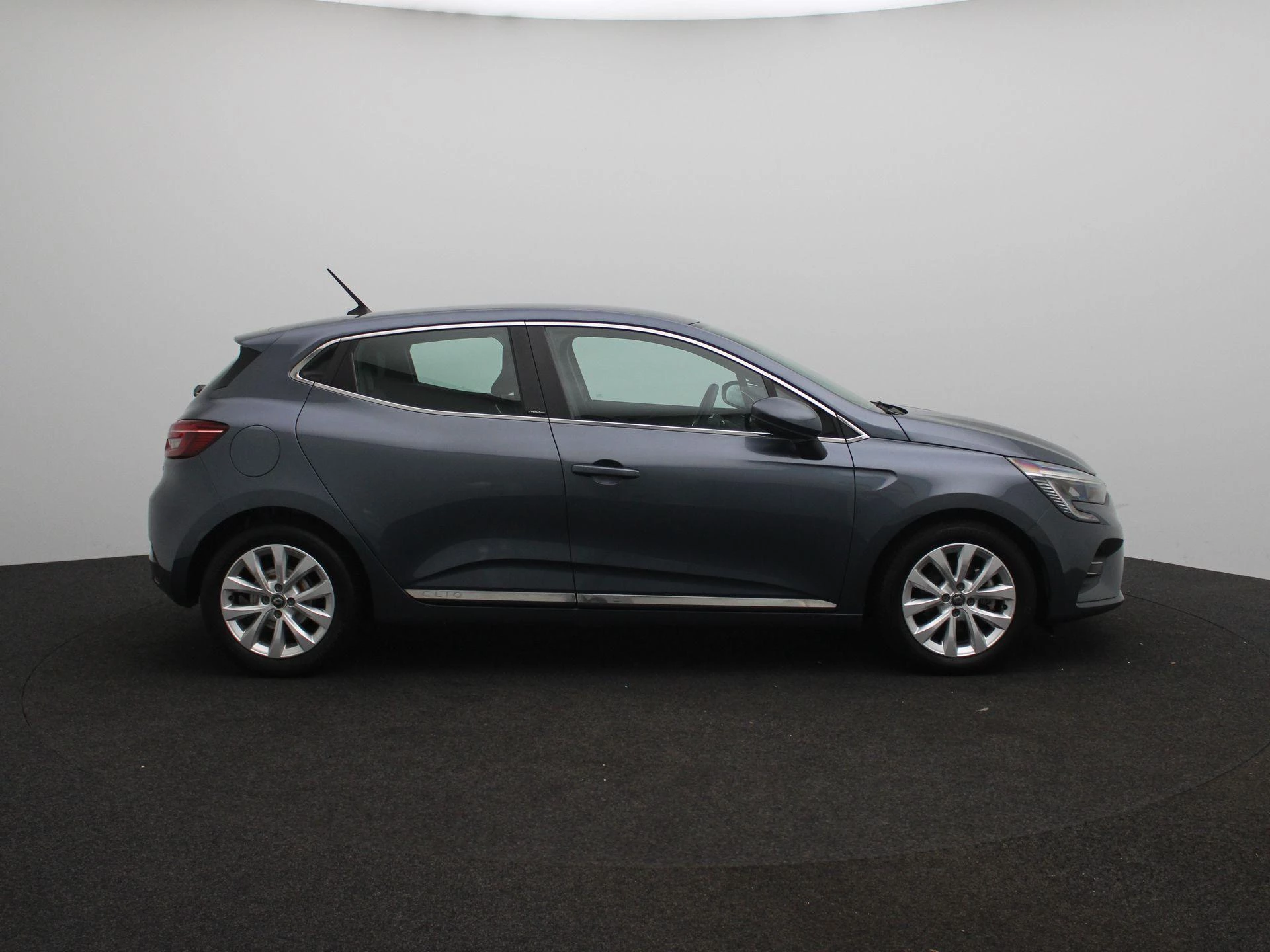 Renault-Clio-image-5