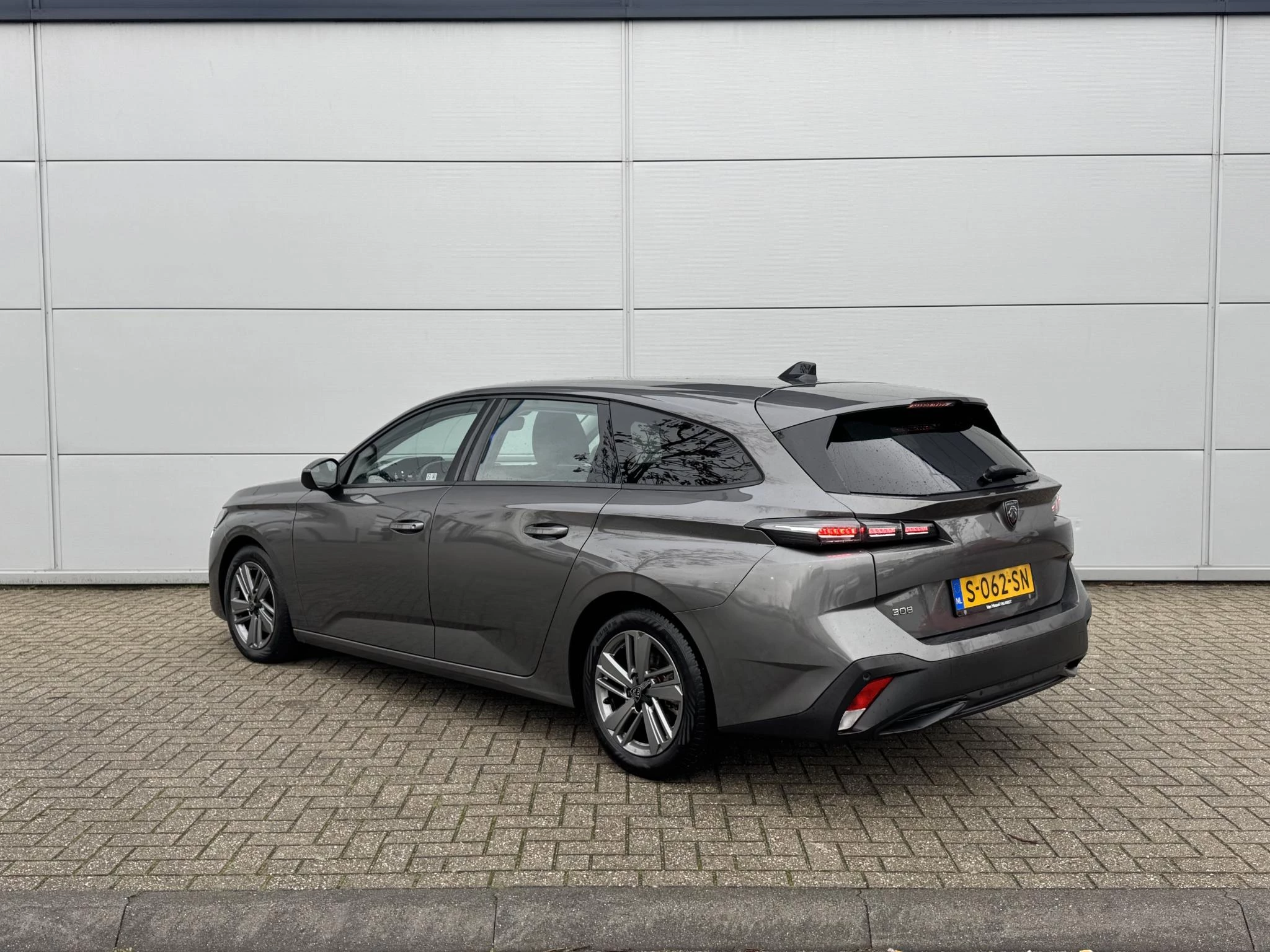 Peugeot-308-image-2