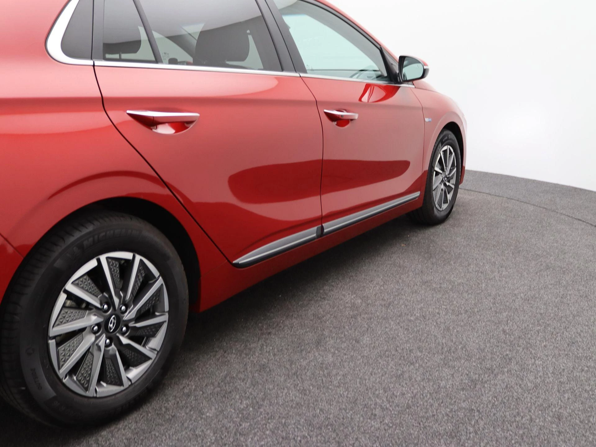 Hyundai-IONIQ-image-43