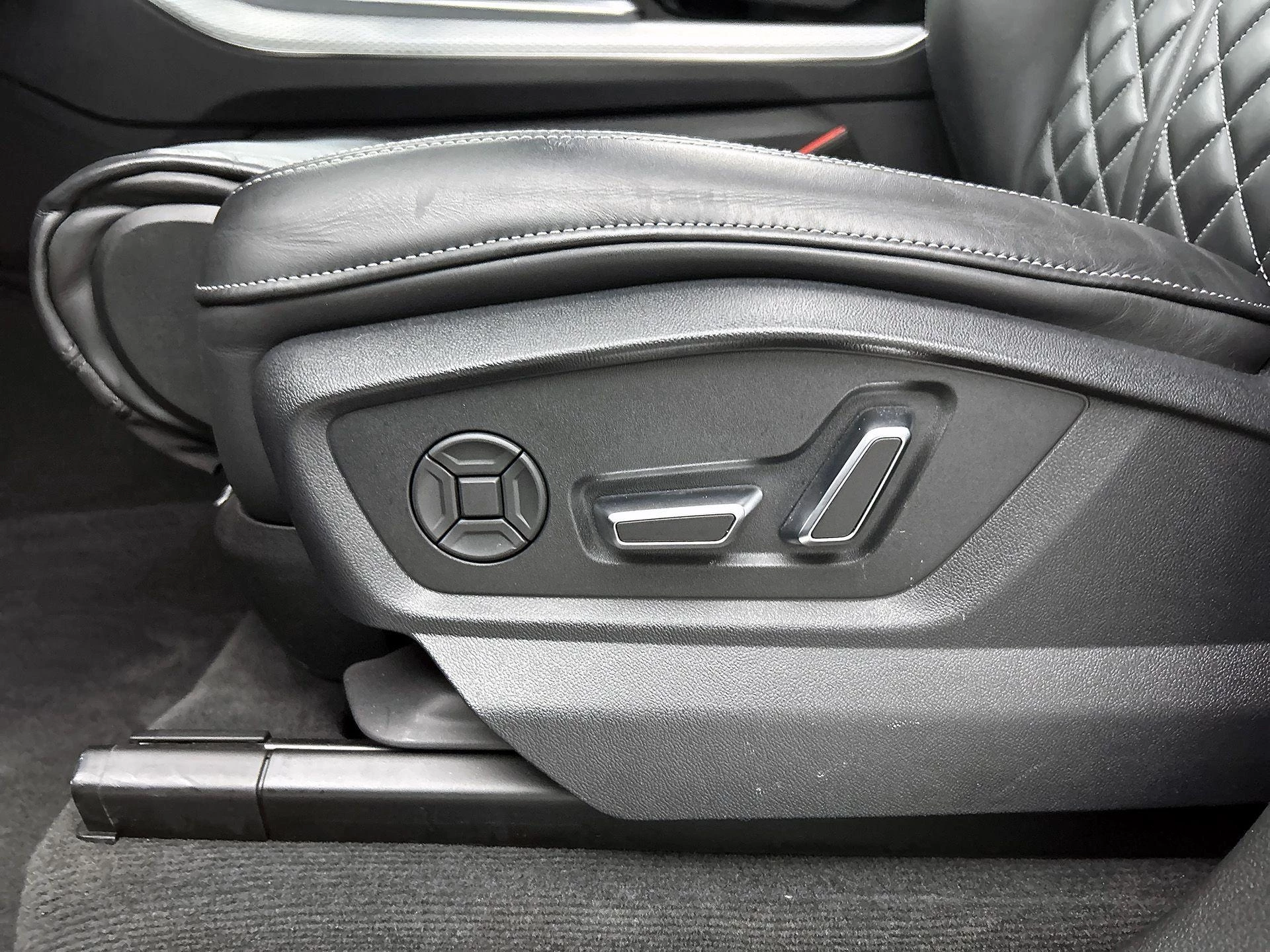 Audi Q8 60 TFSI e quattro Pro Line S Competition