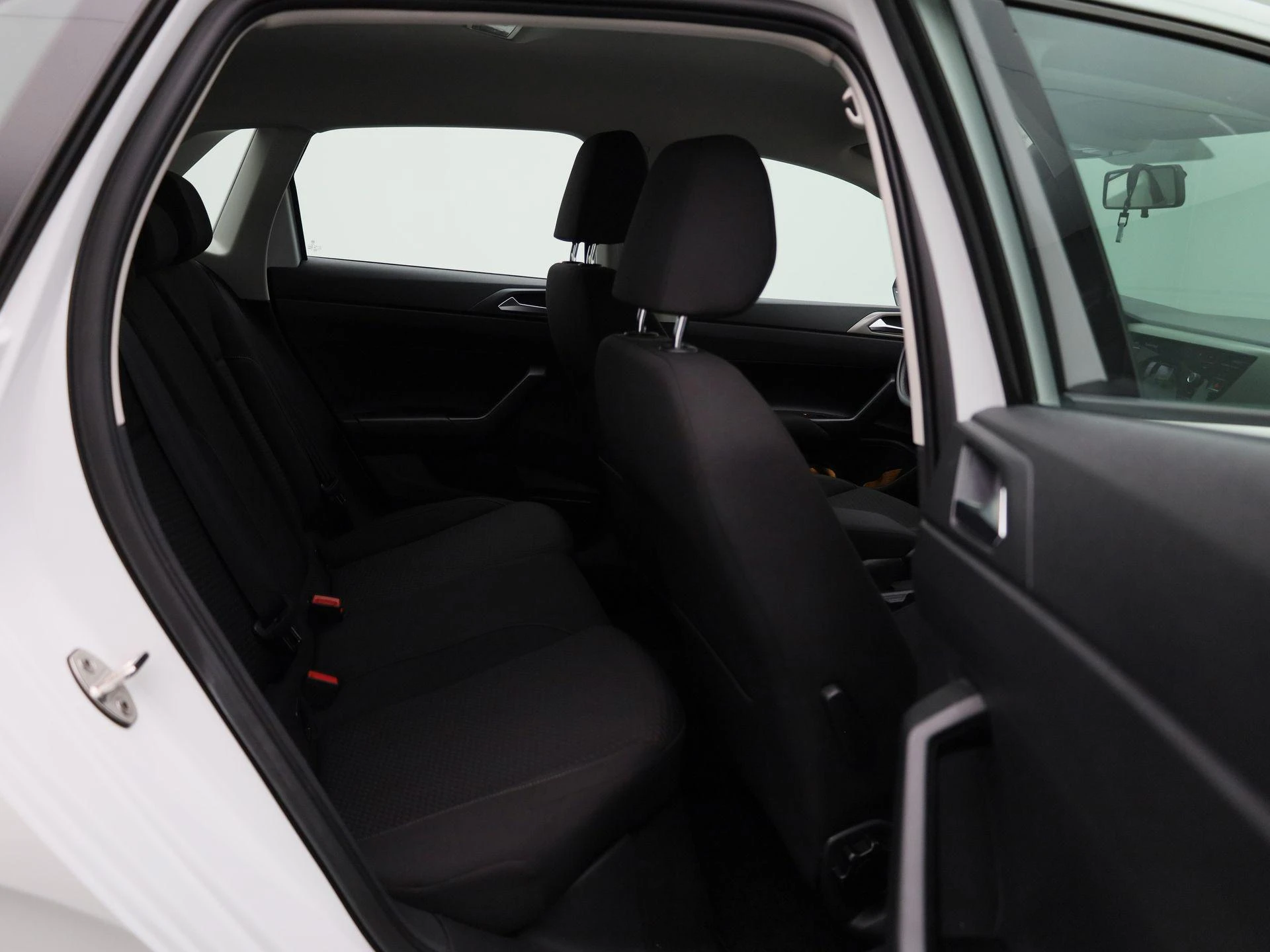 Volkswagen-Polo-image-33