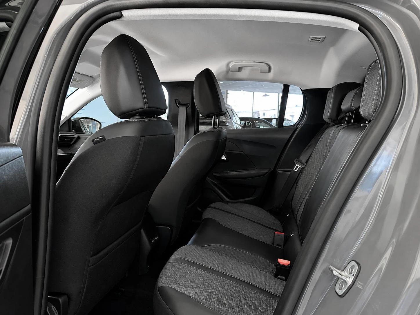 Peugeot-208-image-14
