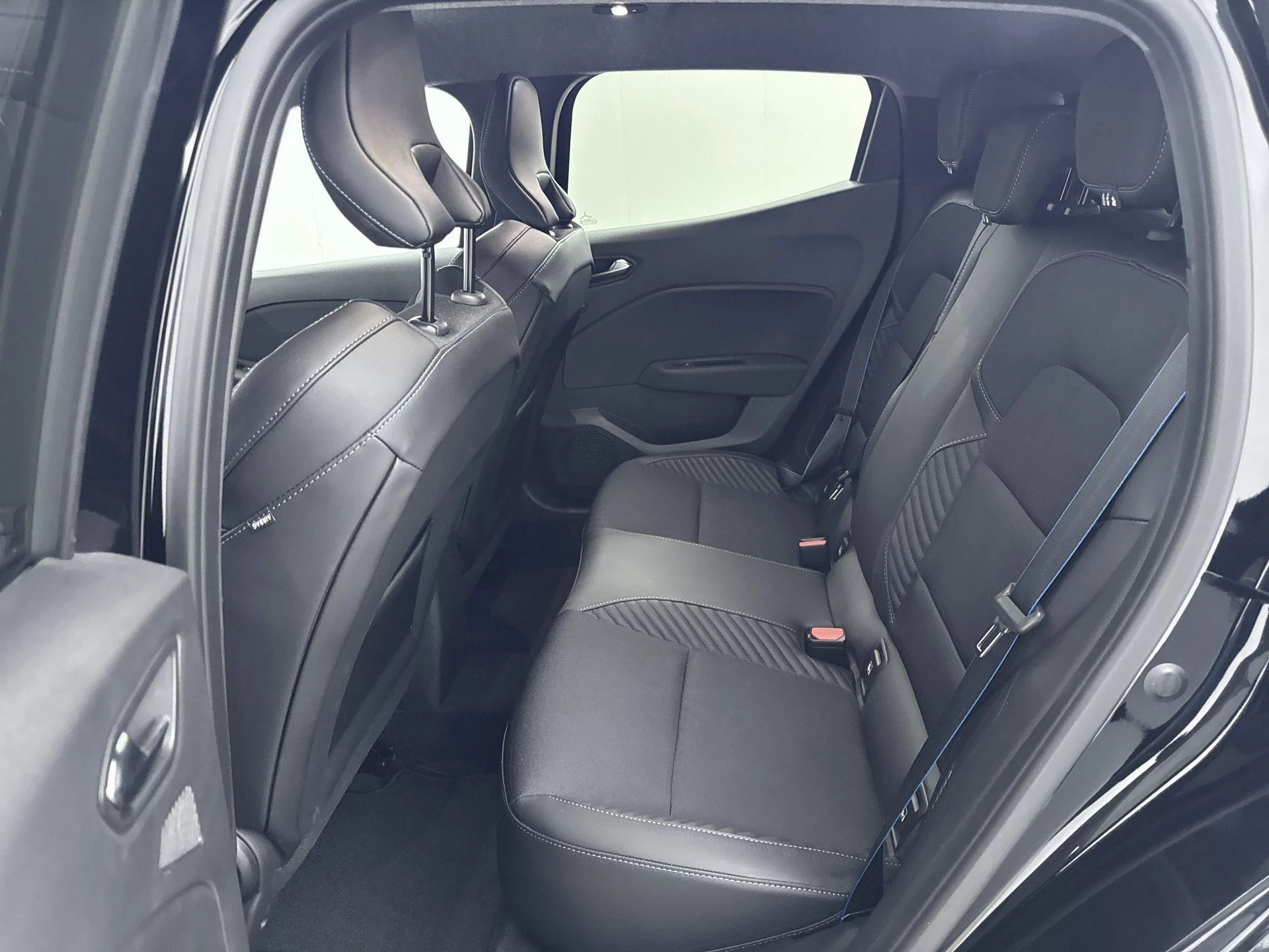 Renault-Clio-image-25