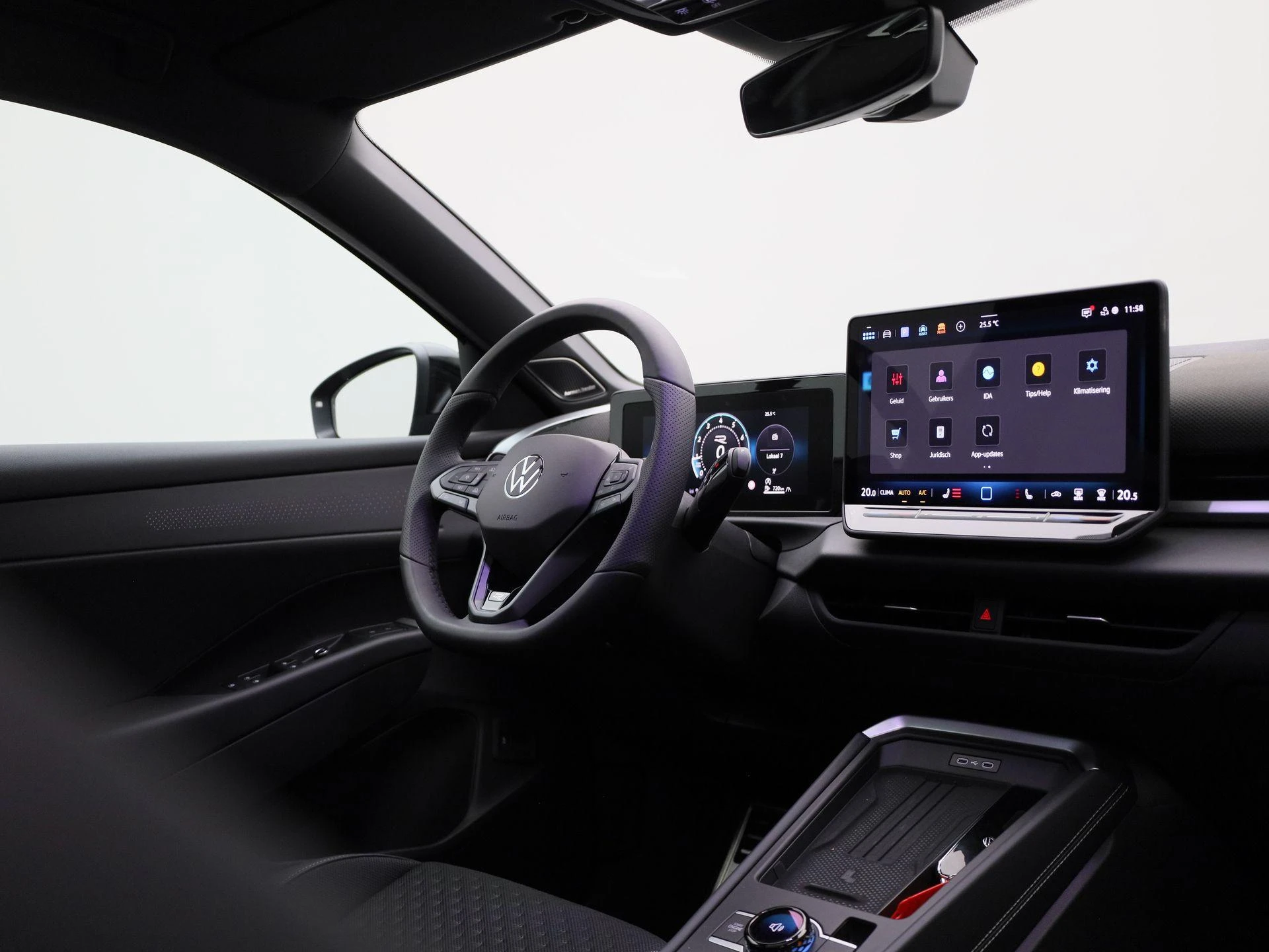 Volkswagen-T-Roc-image-44