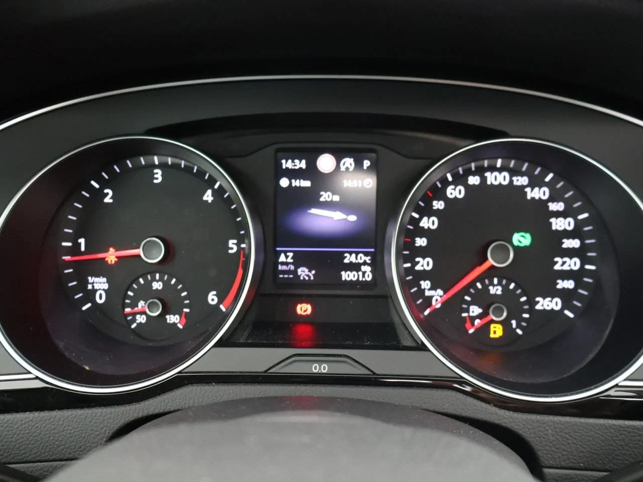 Volkswagen-Passat-image-24