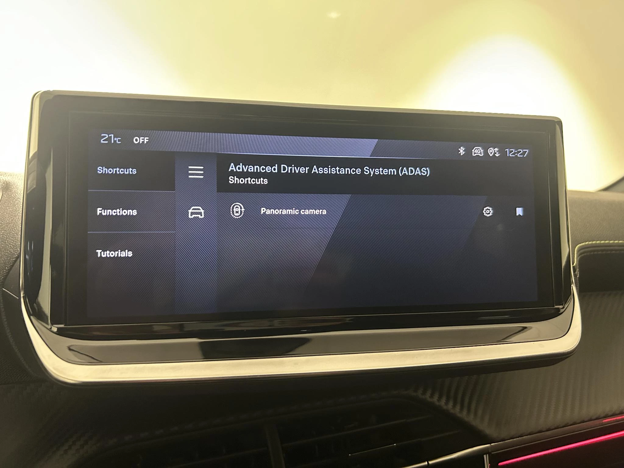 Peugeot-208-image-12