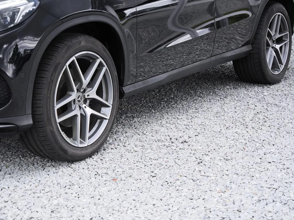 Mercedes-Benz-GLE 350 d-image-6