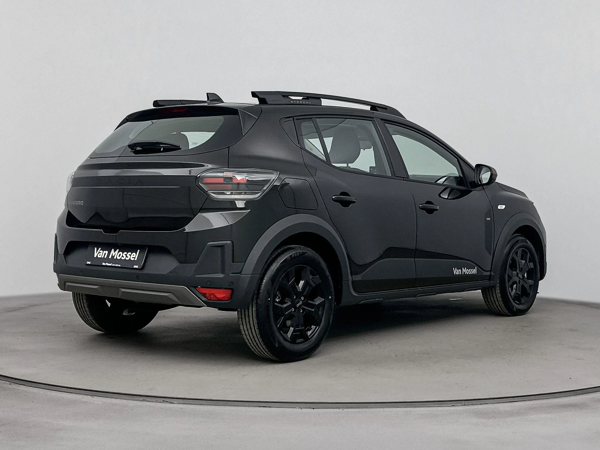 Dacia-Sandero Stepway-image-3