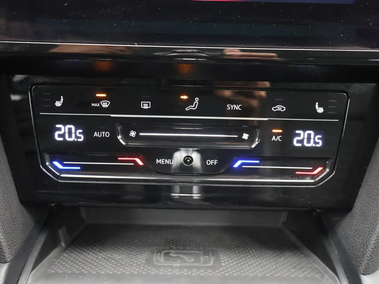 Volkswagen-Passat-image-26