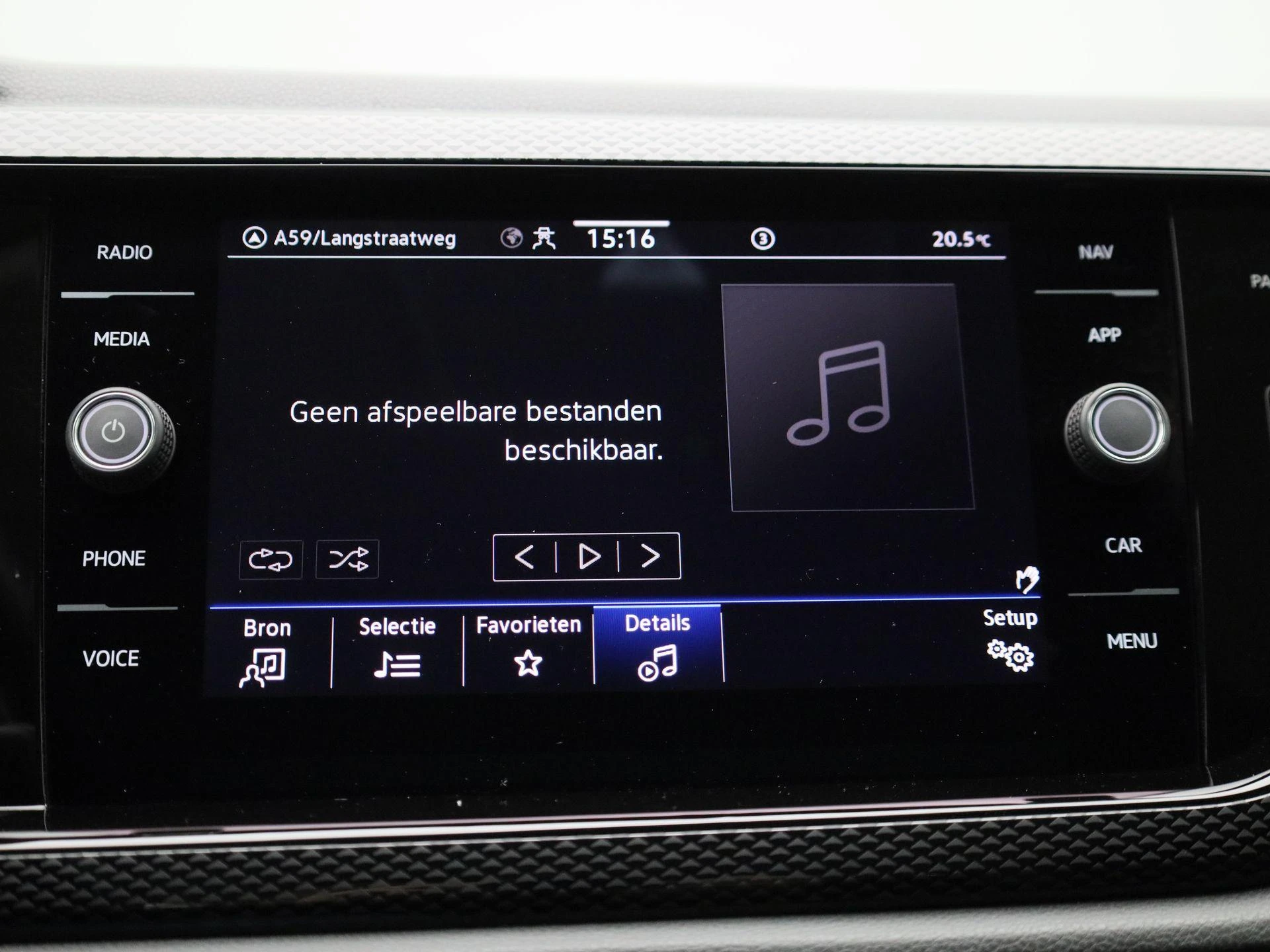 Volkswagen-Polo-image-20