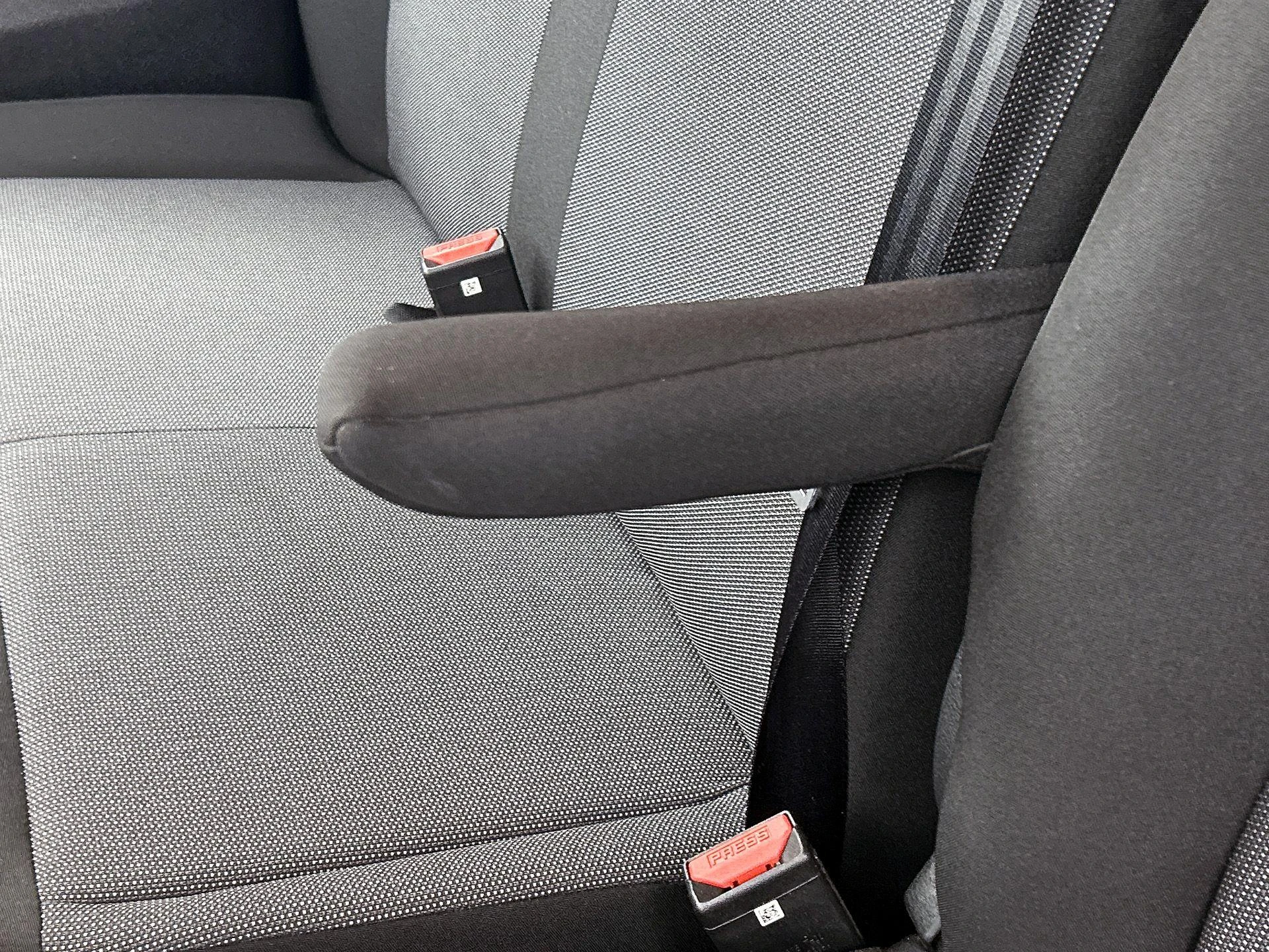 Opel-Vivaro-image-9